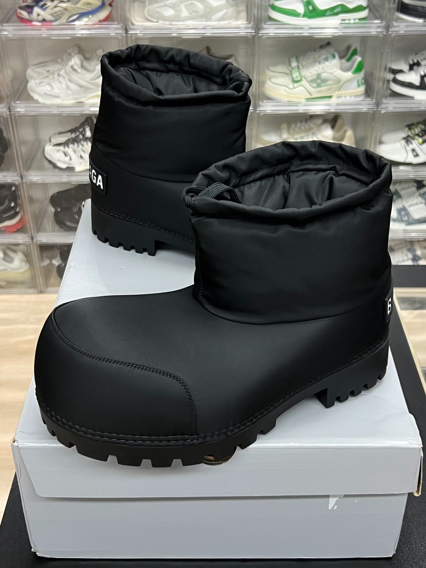 Balenciaga Balenciaga Boots 8 Men Size US 8 / EU 41 - 1 Thumbnail