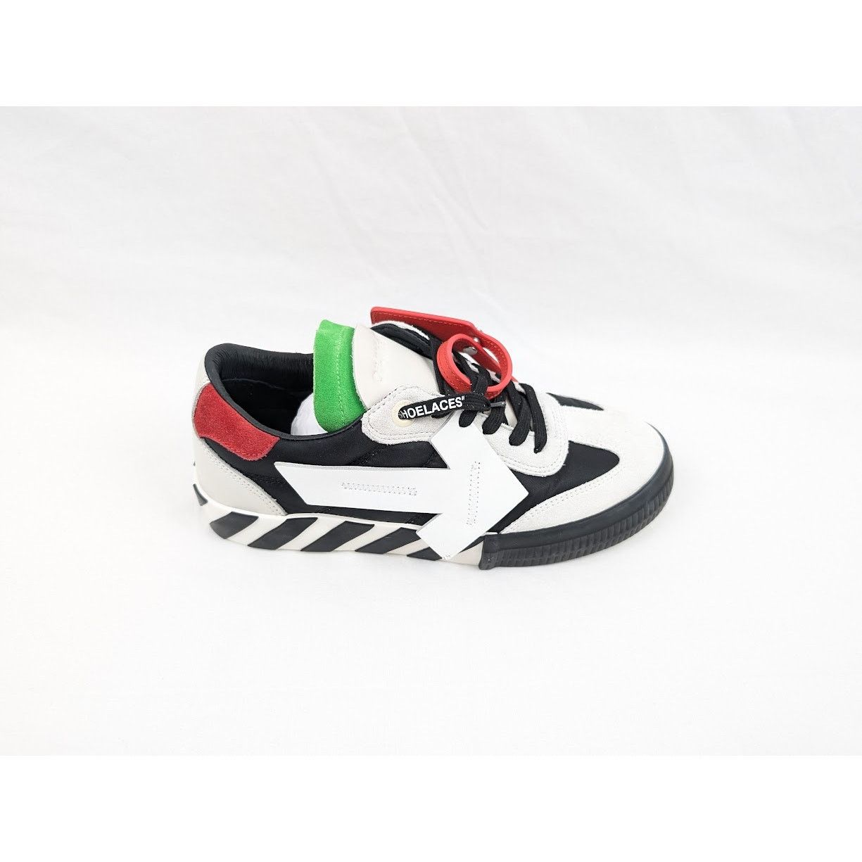 Off-White o1rshd1 Floating Arrow Low-Top Sneakers in Off White Size US 6 / EU 39 - 1 Thumbnail