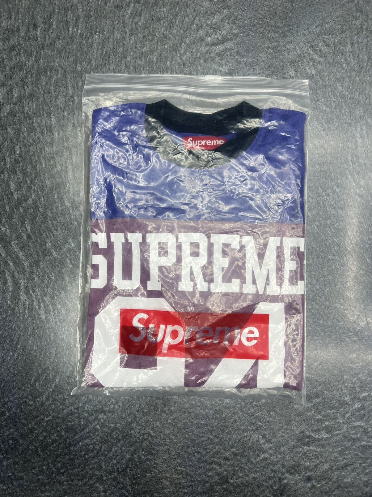Supreme Supreme Split Football T-Shirt Size US S / EU 44-46 / 1 - 5 Thumbnail