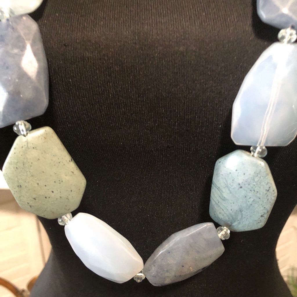 Vintage Large Bulky Faceted Bead Necklace Blue Natural Style Size ONE SIZE - 2 Thumbnail