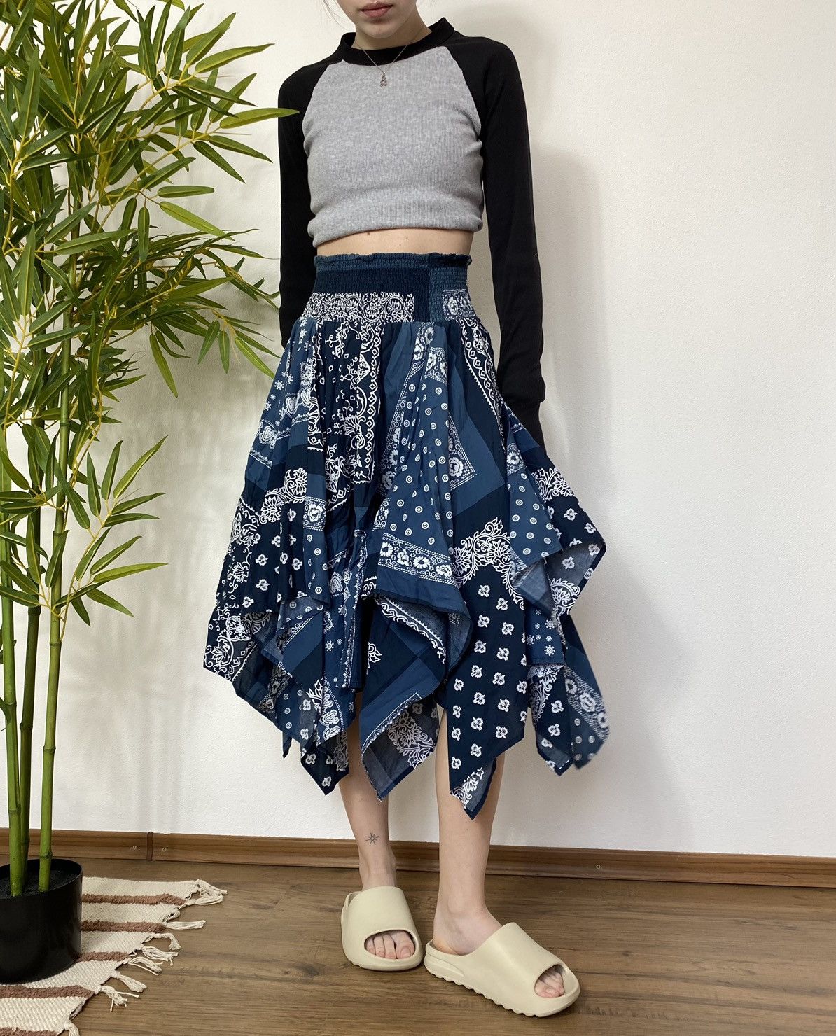 Vintage AVANT GARDE BANDANA MIDI SKIRT Size 27" / US 4 / IT 40 - 1 Thumbnail