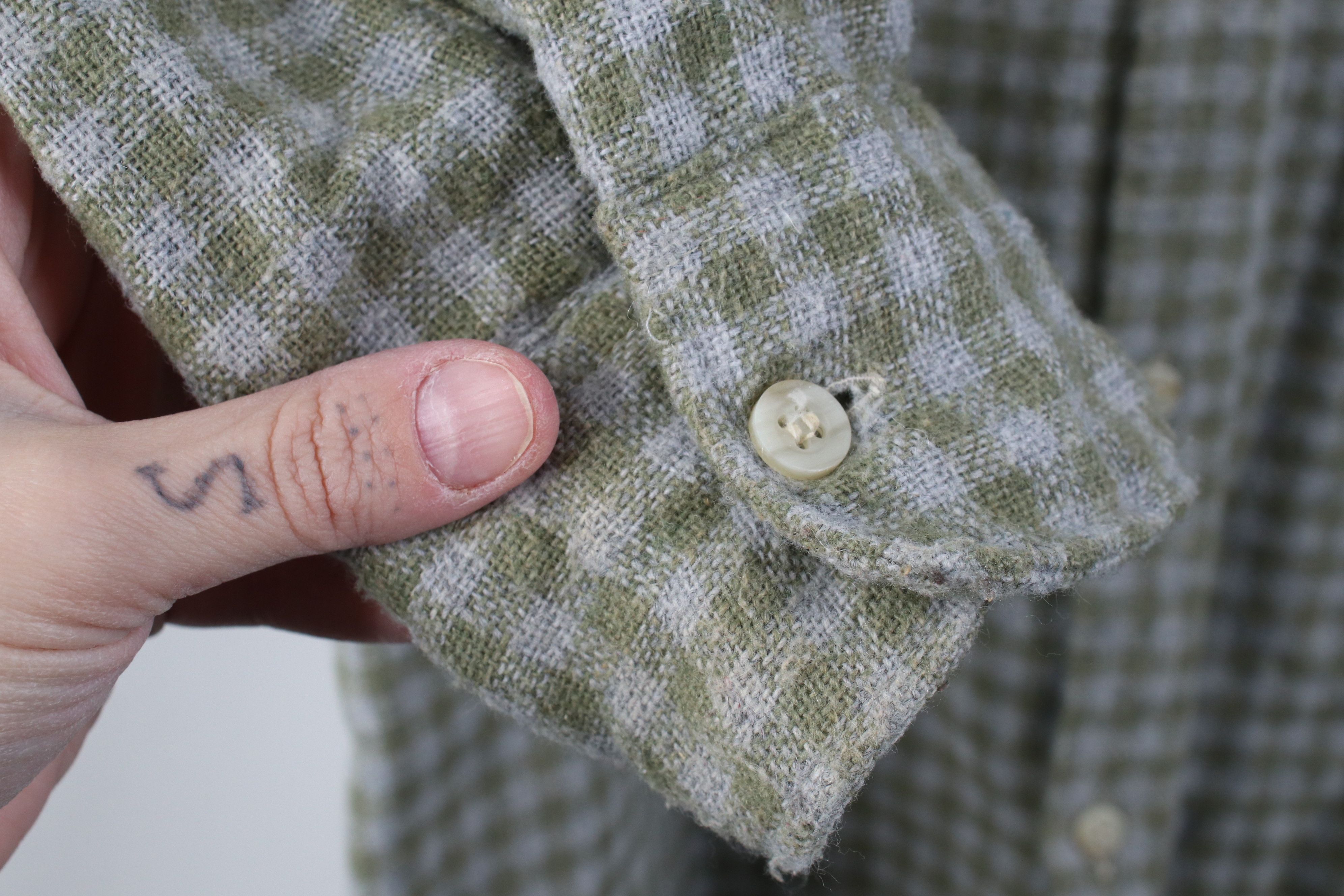 Vintage Vintage 70s Streetwear Knit Collared Button Shirt Plaid Size US S / EU 44-46 / 1 - 8 Thumbnail