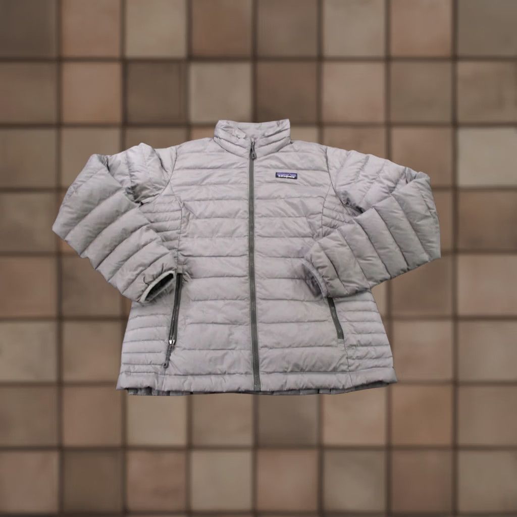 Patagonia Patagonia Jacket Women S Gray Down Puffer Quilted Outdoor Coat Zip Full Zip, Windproof, Pockets, Casual, Regular, Gray, 84683 Size S / US 4 / IT 40 - 1 Thumbnail