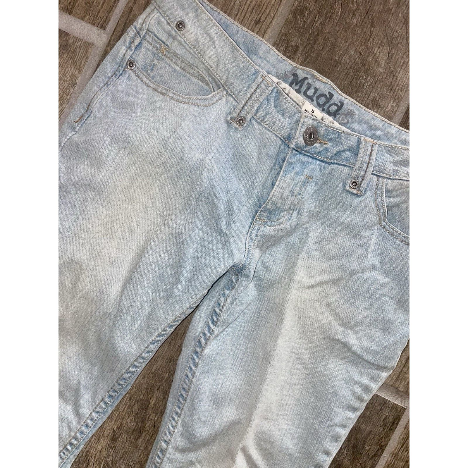 The Unbranded Brand Vintage Y2K Mudd Women’s Low Rise Flare Bottom Jeans Size 5 Size 26" / US 2 / IT 38 - 3 Thumbnail