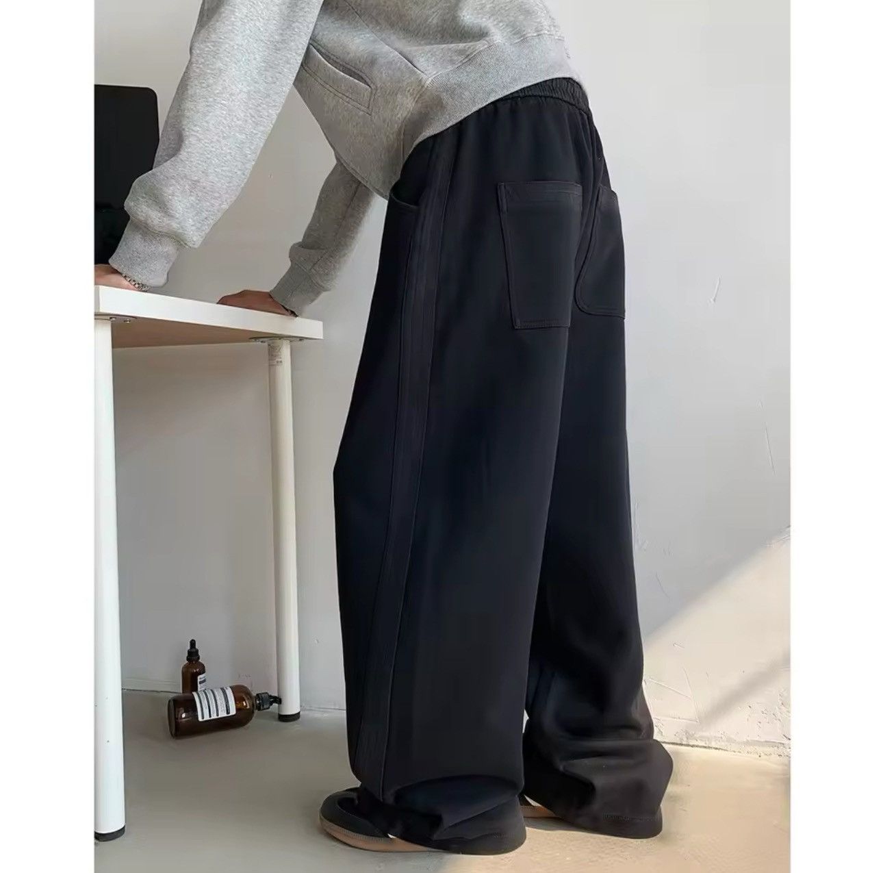 Japanese Brand × Other Fleece Casual Pants Side Striped Wide Leg Straight Sweatpant Size US 28 / EU 44 - 1 Thumbnail