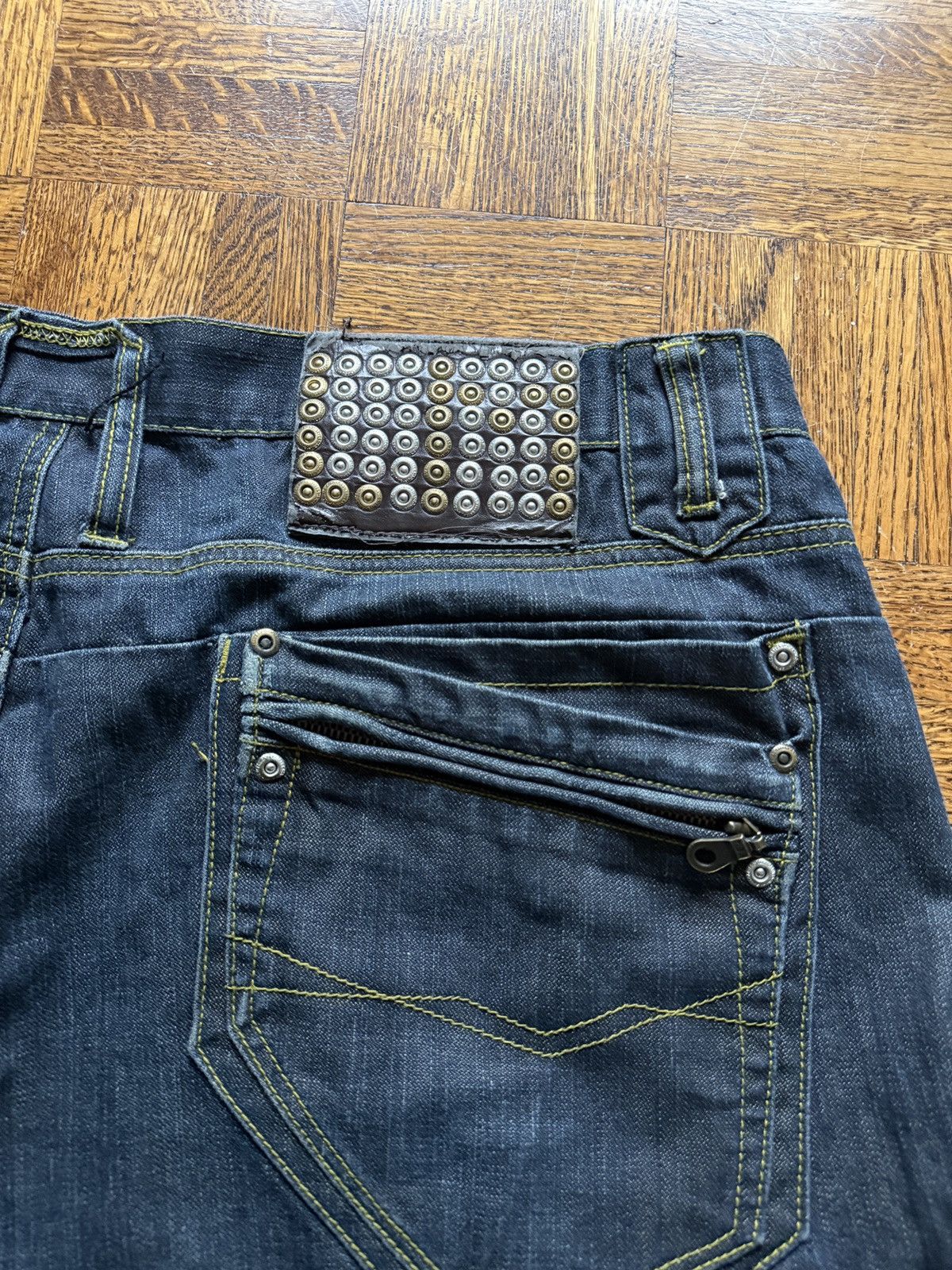 Vintage Vintage Y2K Live Mechanics Zipper Pocket Baggy Denim Jeans Size US 44 / EU 60 - 4 Thumbnail