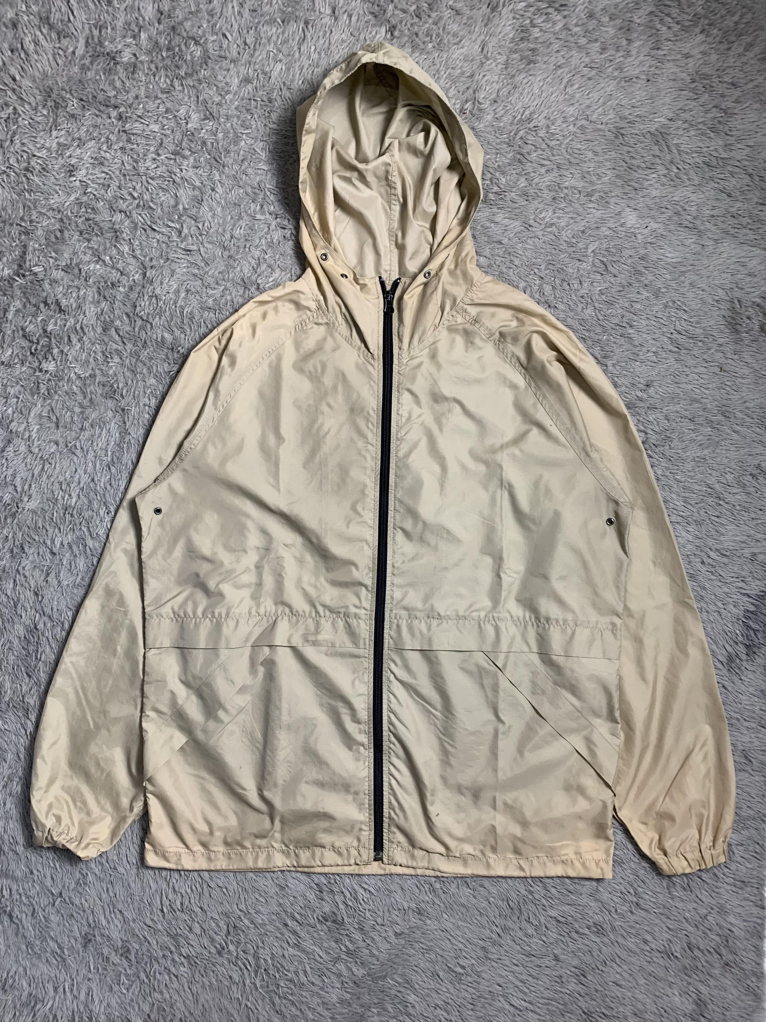 Uniqlo Vintage Uniqlo Beige Jacket Hooded Japanese Brand Style Size US L / EU 52-54 / 3 - 1 Thumbnail