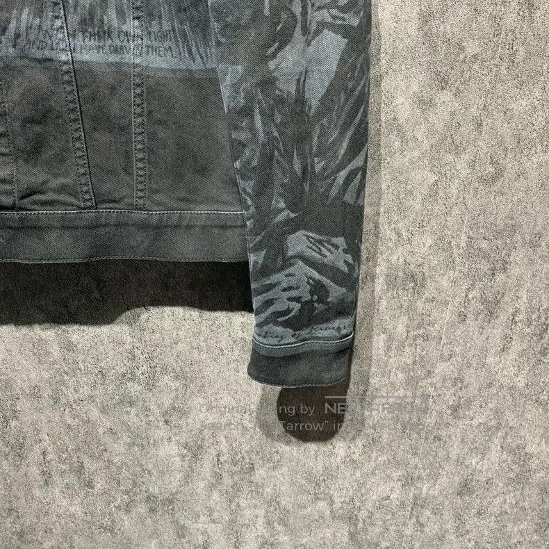 Dior Dior denim jacket with dark graffiti. Size US L / EU 52-54 / 3 - 7 Thumbnail
