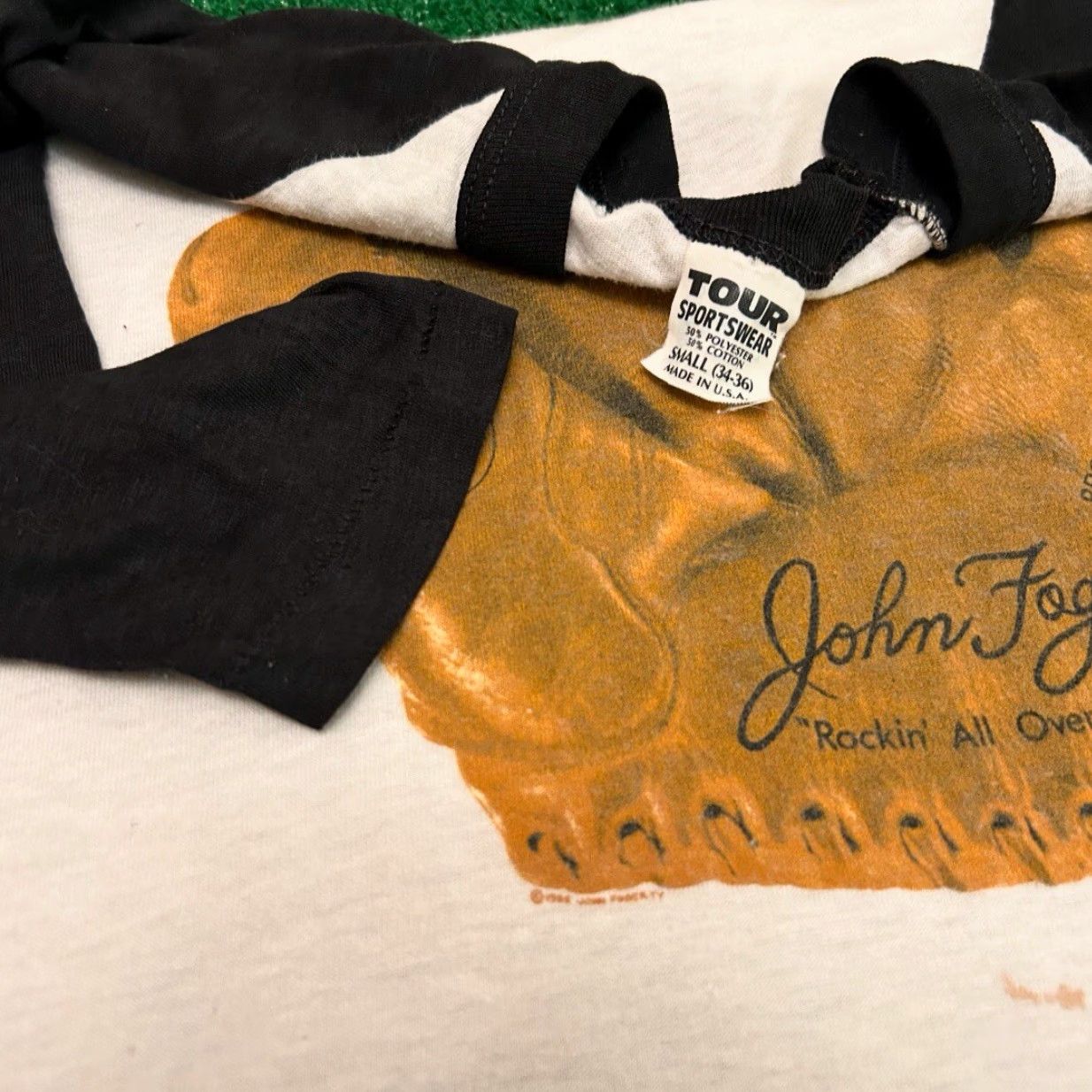 Vintage VINTAGE John Fogerty Rockin All Over The World Raglan Shirt S 80s White Mens T-Shirt Music 1980s VTG Rock Size US S / EU 44-46 / 1 - 3 Thumbnail