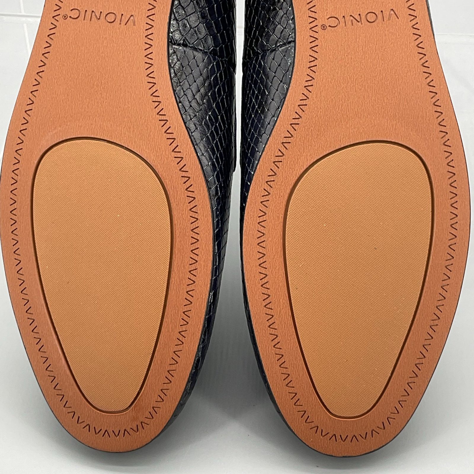 Vionic Vionic Women Willa Boa Snakeskin Embossed Loafer Navy Size 5 Size US 5 / IT 35 - 10 Thumbnail