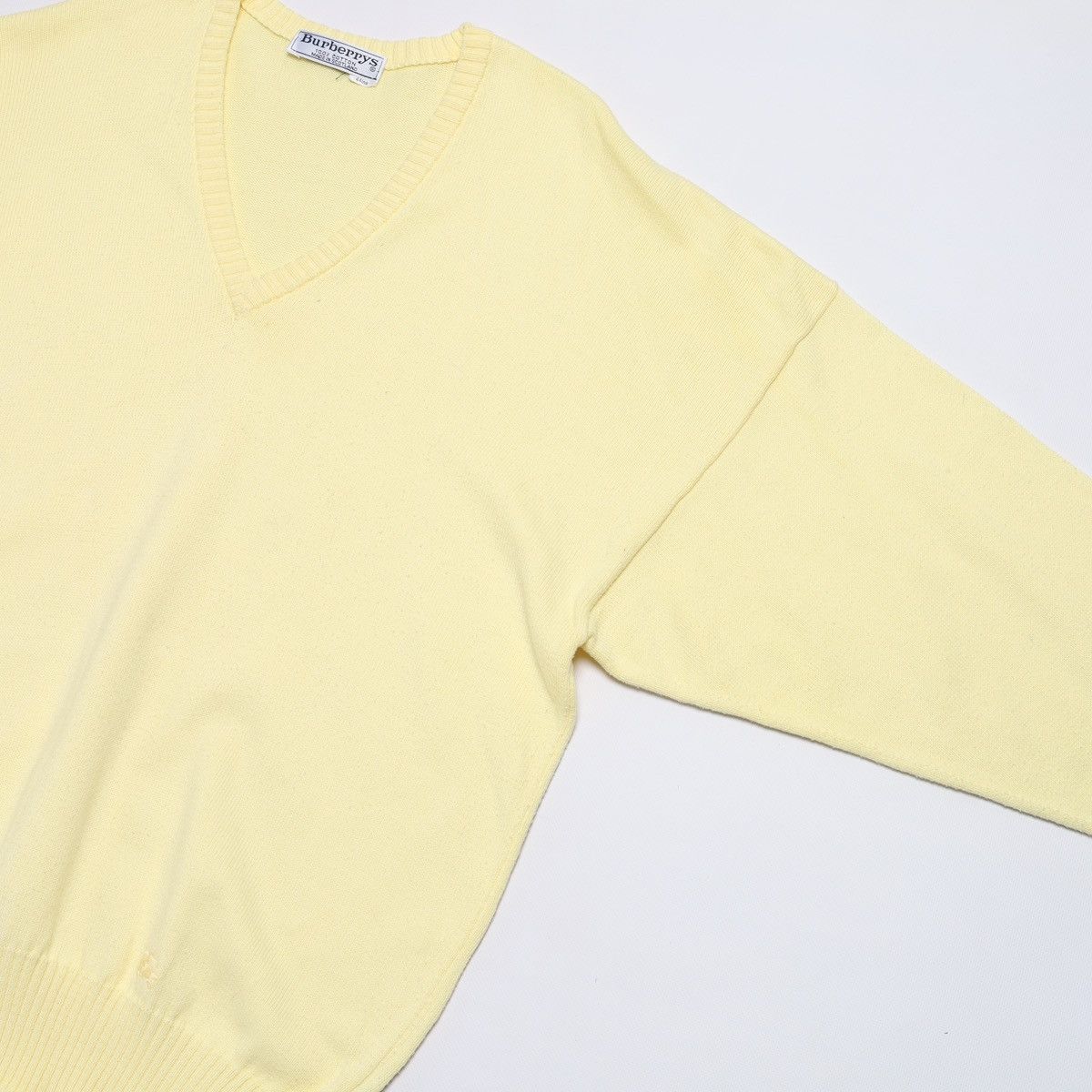 Burberry Burberrys Vintage Small Logo V-neck Sweater London Size US L / EU 52-54 / 3 - 9 Thumbnail