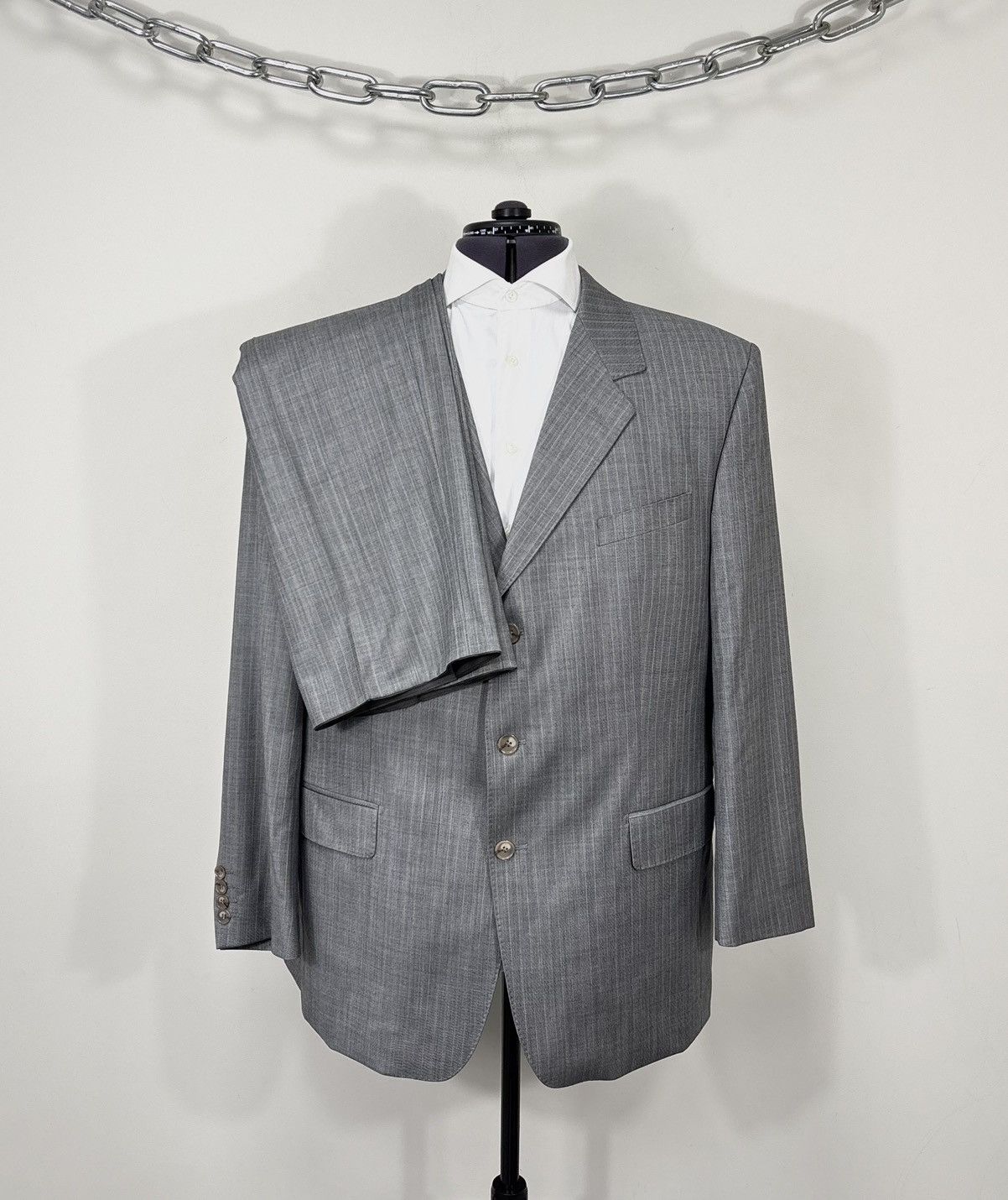 Other Bespoke Dormeuil Men’s 2-Piece Grey Pinstripe Wool Suit Size 52R - 1 Thumbnail
