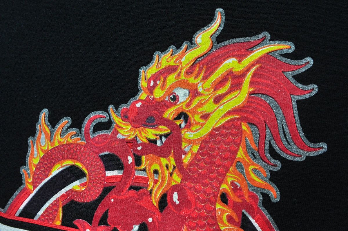 Japanese Brand × No Fear × Vintage Vintage No Fear Crewneck Sweatshirt 2000s “year of dragon” Size US L / EU 52-54 / 3 - 16 Thumbnail