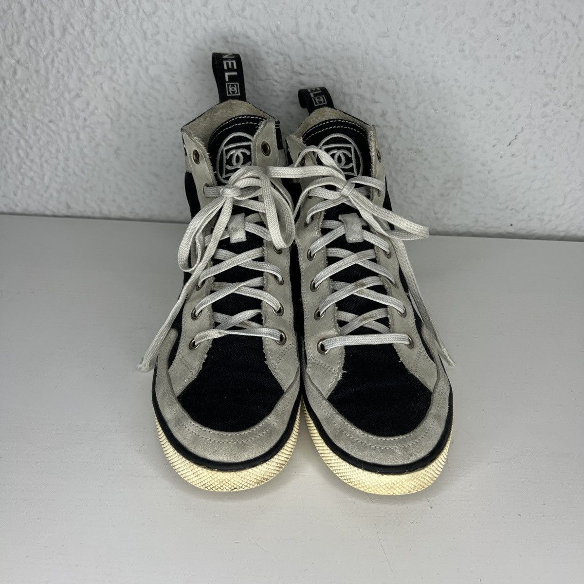 Chanel Chanel High-Top Sneakers Shoes CC Logo Grey Black Size US 7.5 / IT 37.5 - 2 Thumbnail