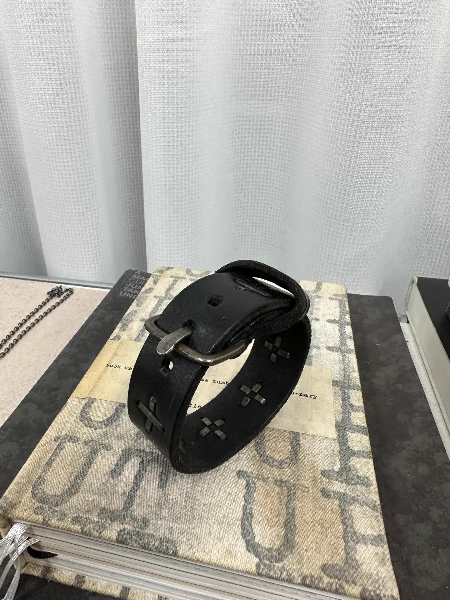 Ma+ m.a+ hand-hammered 925 silver leather cross bracelet (men's F) Size ONE SIZE - 2 Thumbnail