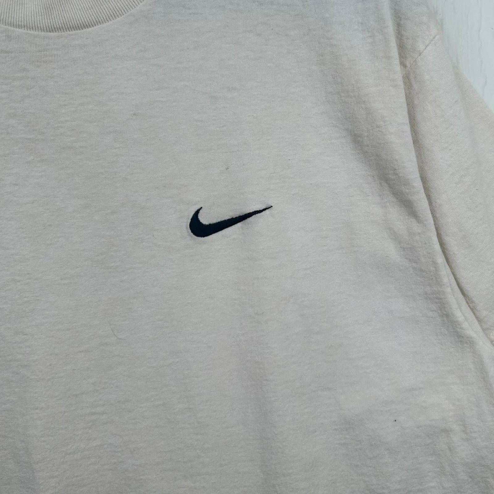 Nike Vintage 90’s Cream Nike Streetwear Graphic Tee Size Medium Size US M / EU 48-50 / 2 - 4 Thumbnail
