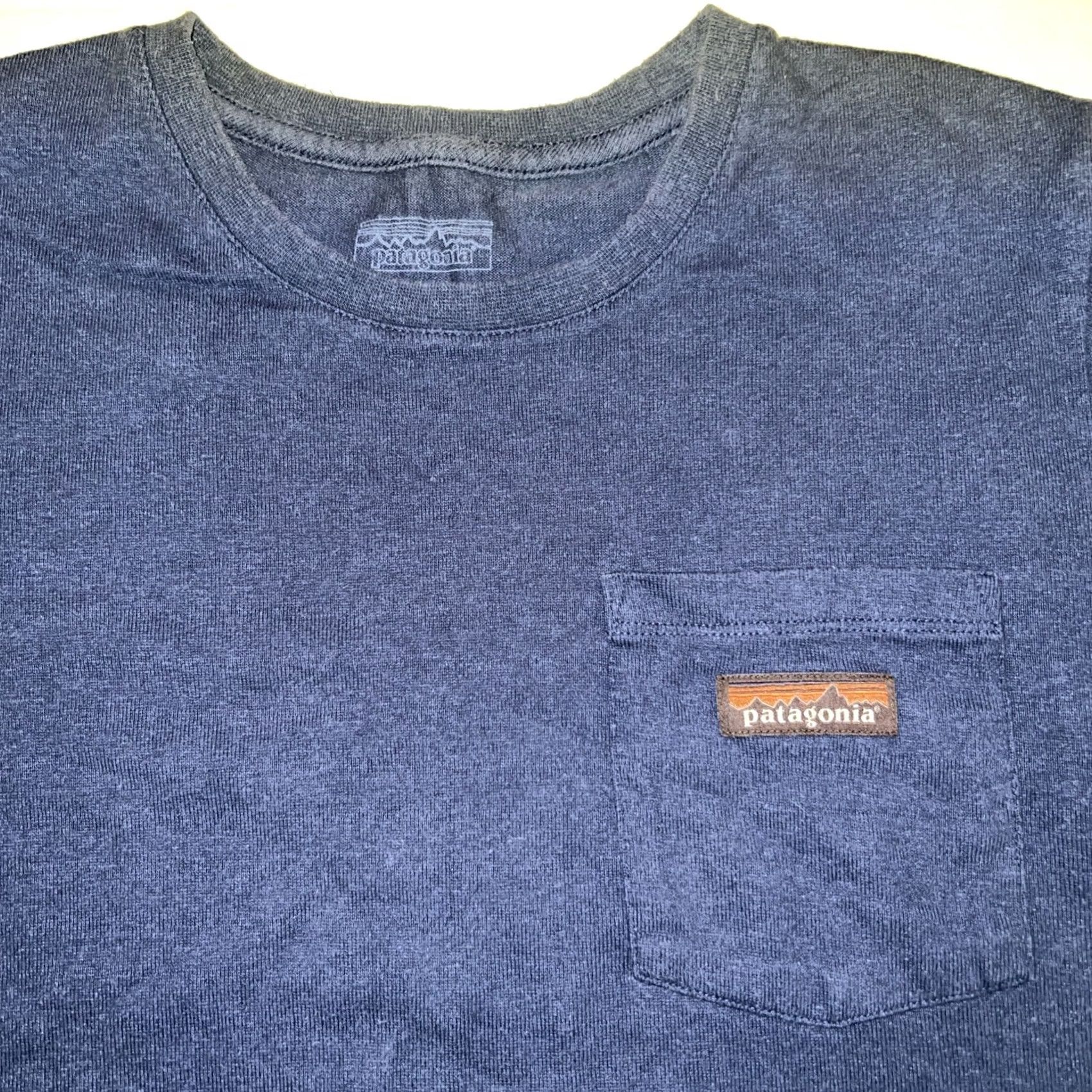Patagonia VINTAGE Patagonia Shirt L Blue Pocket Logo Crew Neck Long Sleeve Mens Regular Fit Outdoors Camping Size US L / EU 52-54 / 3 - 2 Thumbnail