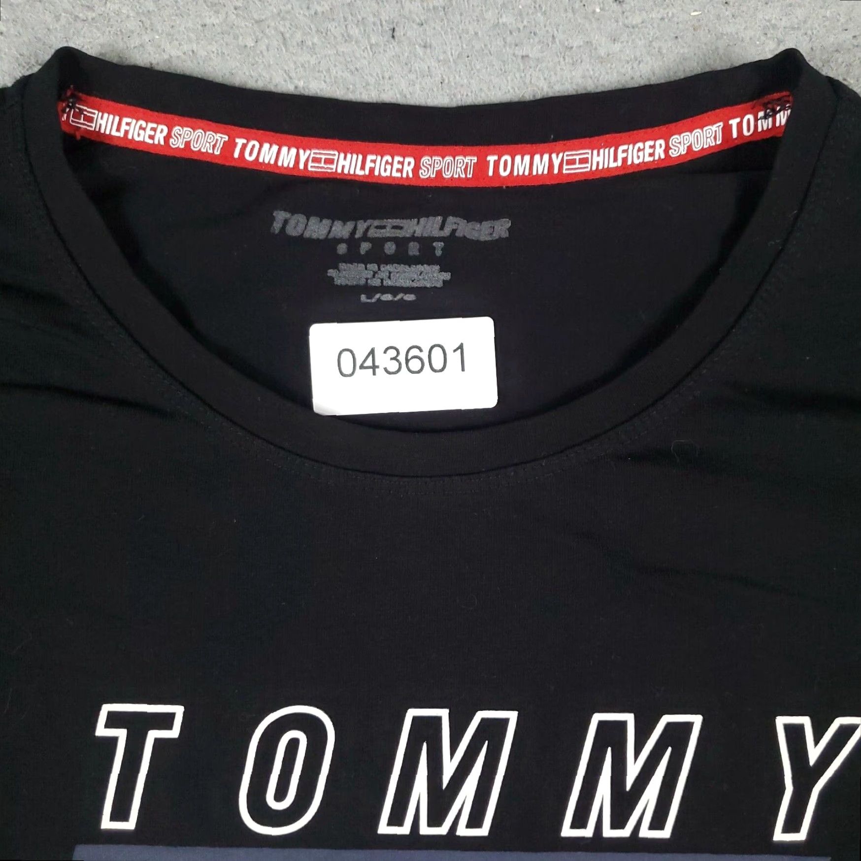 Tommy Hilfiger Tommy Hilfiger Short Sleeve T Shirt Women's Large Black Casual Size L / US 10 / IT 46 - 3 Thumbnail