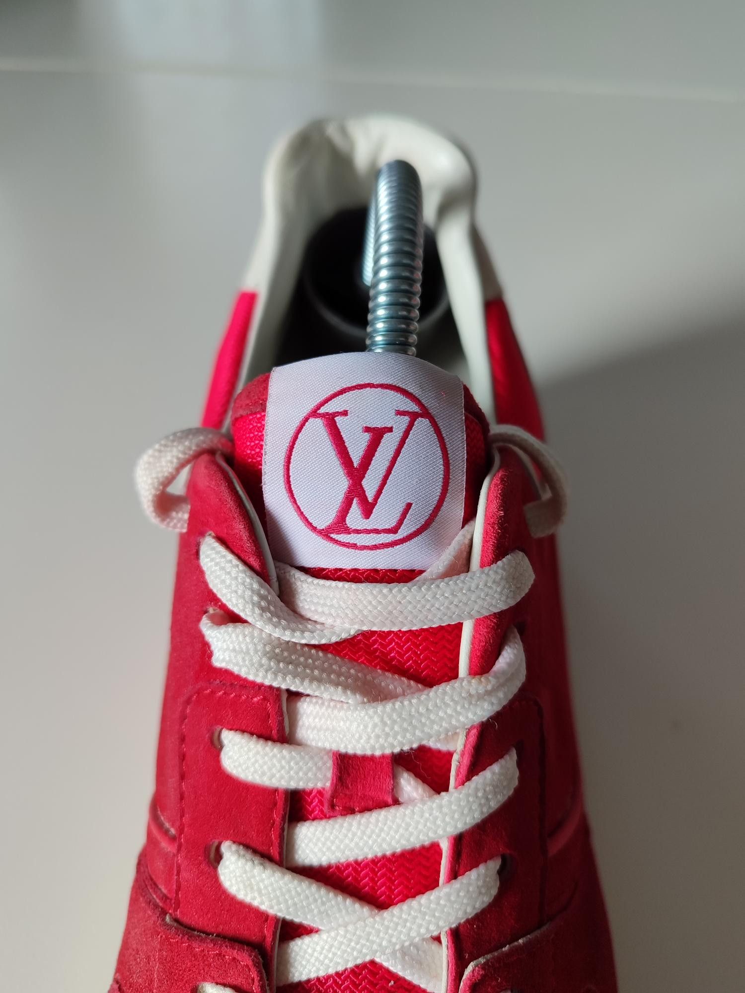 Louis Vuitton BASKETS LOUIS VUITTON RUN AWAY Size US 7 / IT 37 - 10 Thumbnail