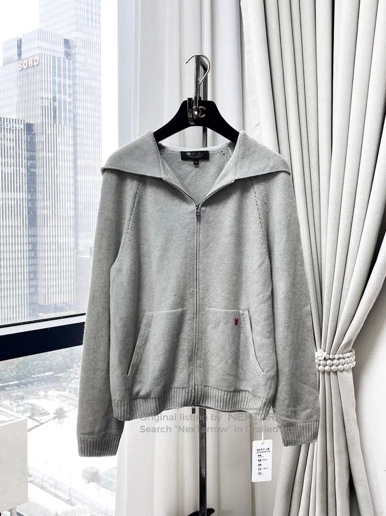 Loro Piana Loro Piana Gray little rabbit limited edition baby cashmer Size XS / US 0-2 / IT 36-38 - 1 Thumbnail