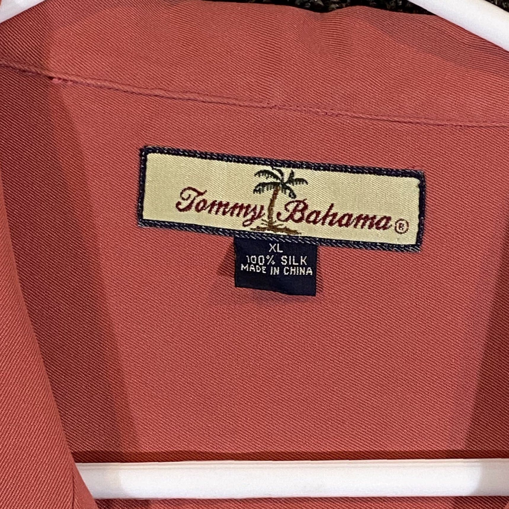 Tommy Bahama Tommy Bahama Shirt Mens XL Red Silk Relax Casual Button-Up Short Sleeve Polo Hawaiian Flower Size US XL / EU 56 / 4 - 3 Thumbnail