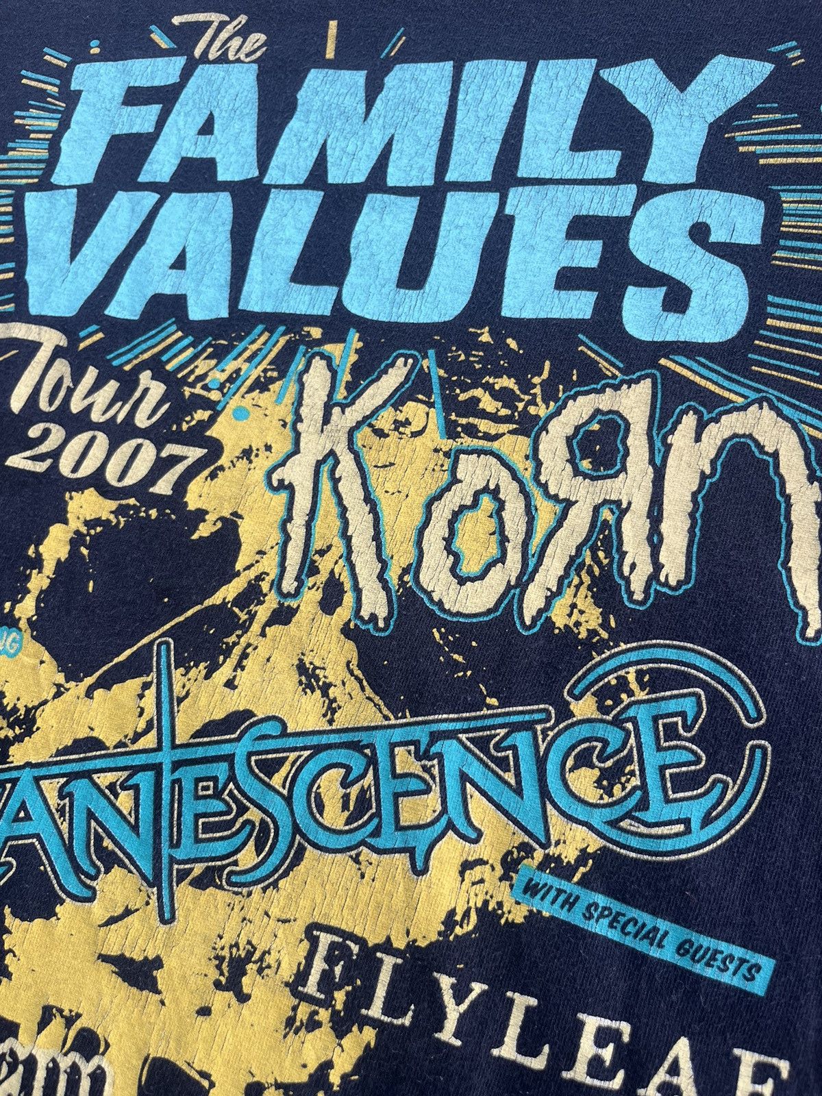 Band Tees × Vintage Vintage Family Values Tour 2007’s KoRn Evanscence .. T-shirt Size US M / EU 48-50 / 2 - 11 Thumbnail