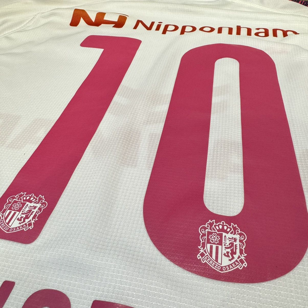 Puma Osaka Cerezo 2019 away shirt #10 Kiyotake Size US M / EU 48-50 / 2 - 6 Thumbnail