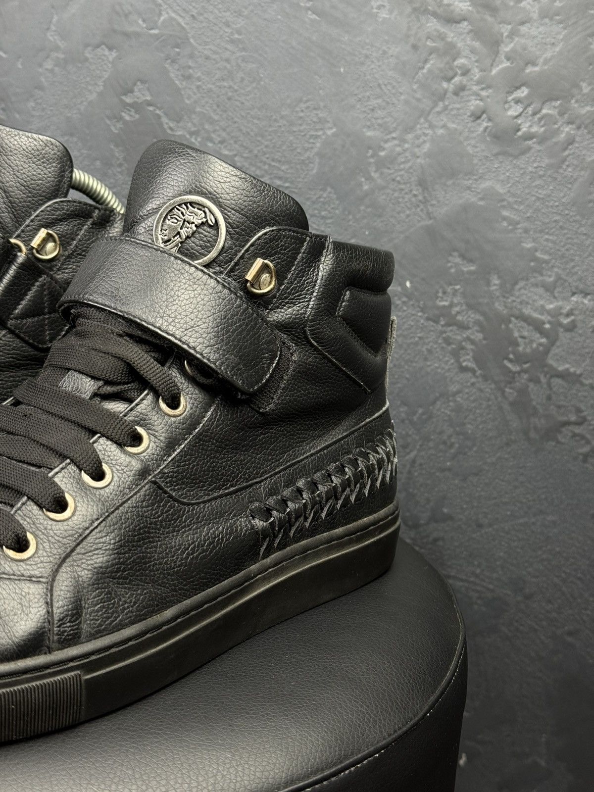 Versace Versace Black Leather Medallion High Top Sneakers Size 39 Size US 6.5 / EU 39-40 - 4 Thumbnail