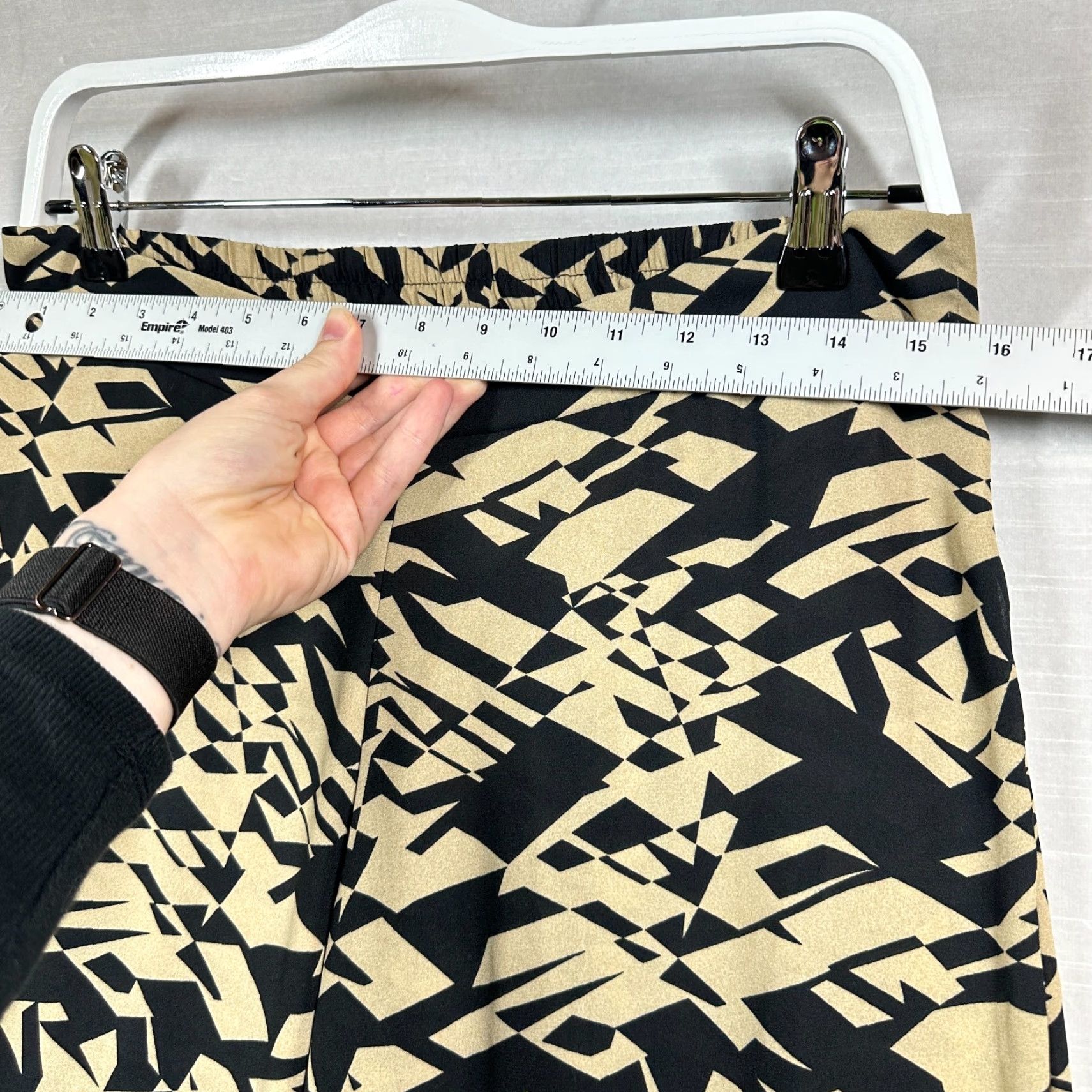 Vintage Arden B Pants Woman Small Black Tan Silk Geometric Flare Lightweight Boho Size 28" / US 6 / IT 42 - 6 Thumbnail