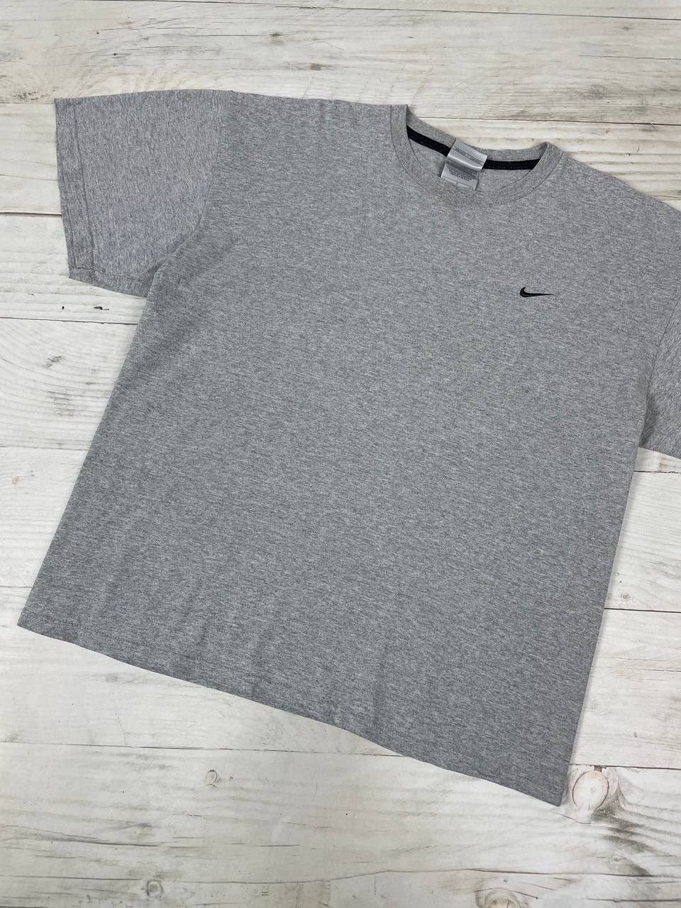 Nike Vintage Nike Logo Swoosh 00s T Shirt Y2K Size US L / EU 52-54 / 3 - 2 Thumbnail