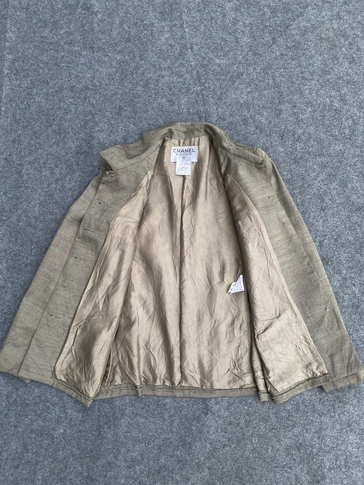 Chanel Chanel boutique missing button jacket Size XS / US 0-2 / IT 36-38 - 18 Thumbnail
