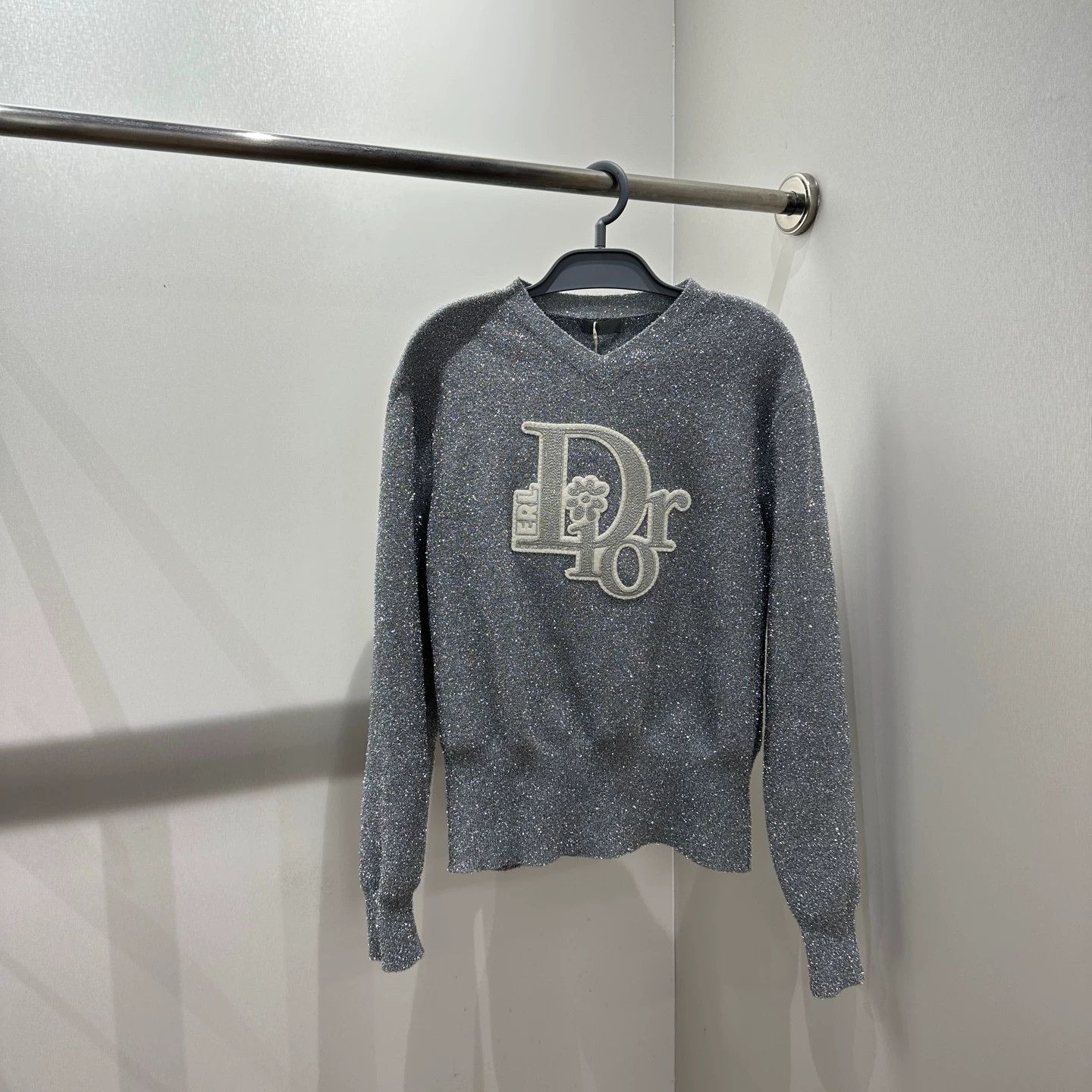 Dior Dior mar227 logo sequin knit top S Size S / US 4 / IT 40 - 1 Thumbnail