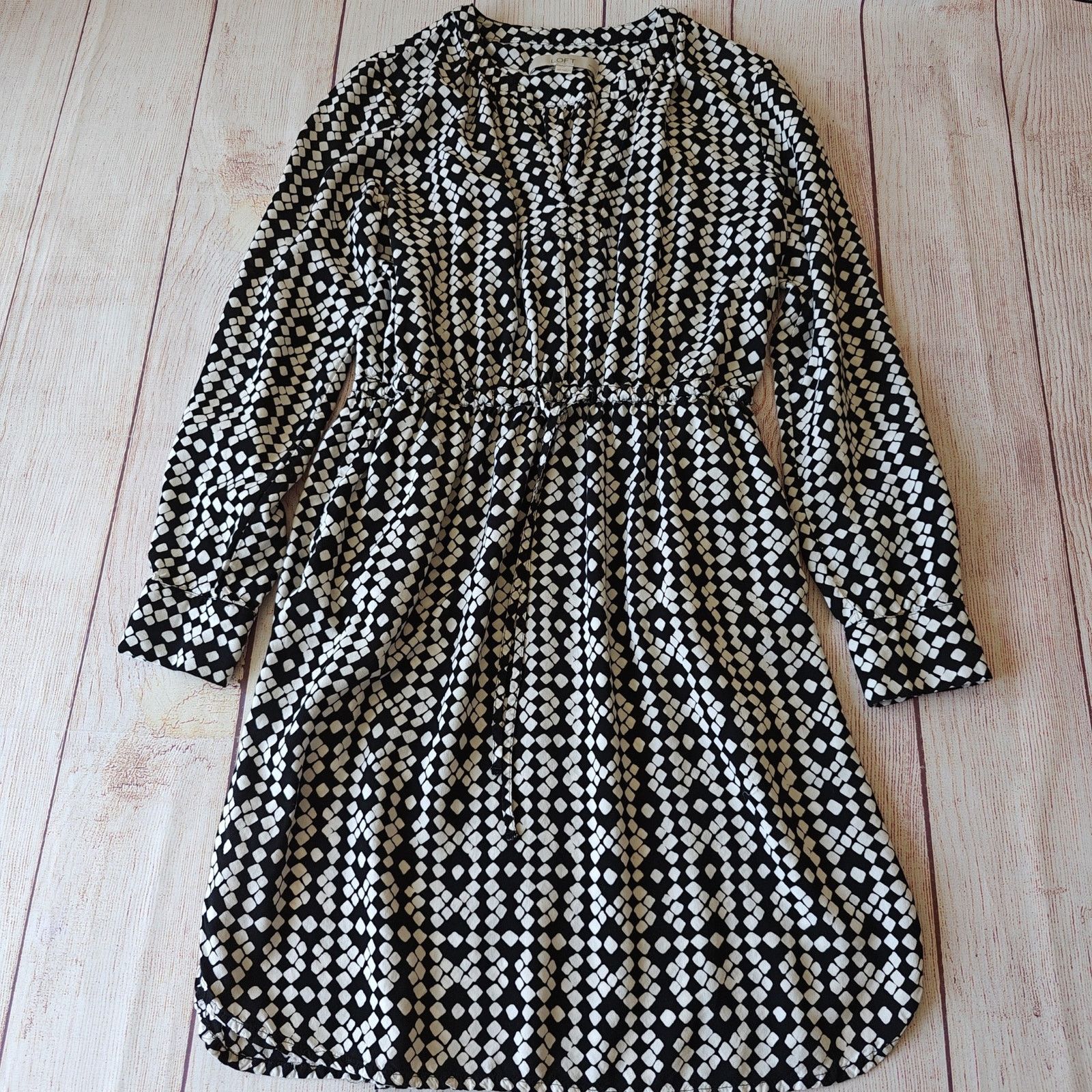 Loft Ann Taylor LOFT diamond print tie waist shirt dress sz SP Size S / US 4 / IT 40 - 5 Thumbnail