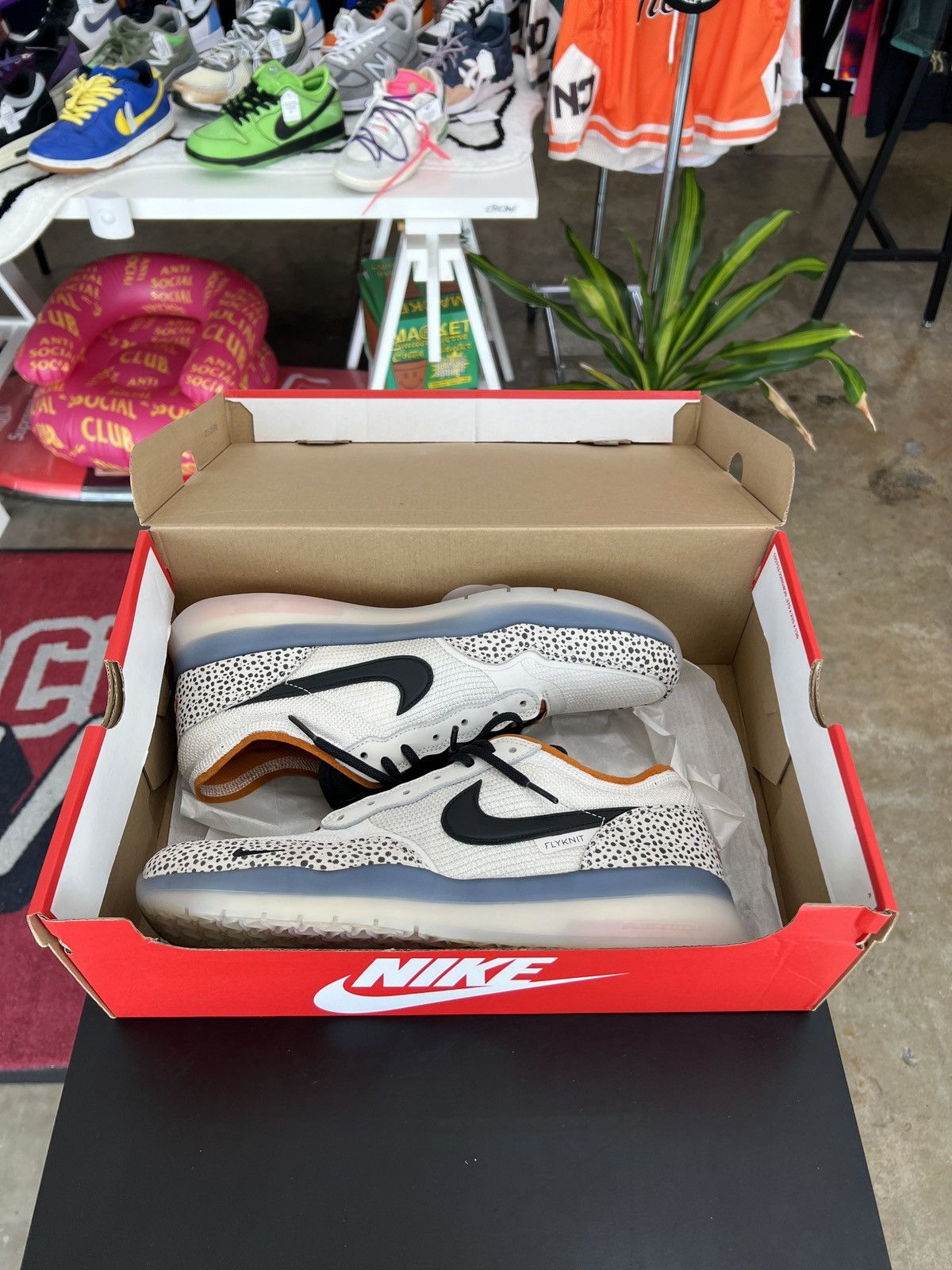 Nike Nike SB PS8 Electric Pack Olympic Safari Sz. 11.5 (2024) Size US 11.5 / EU 44-45 - 10 Thumbnail
