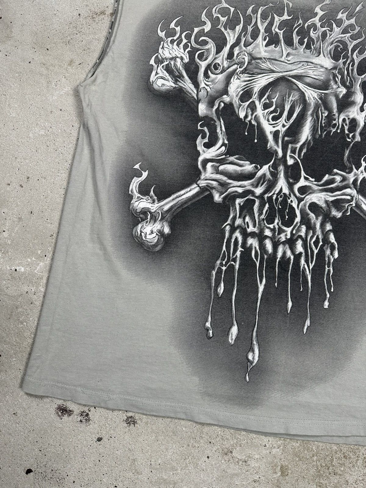 Affliction Vintage Y2K Affliction Skulls Flame Gray Tank Top Print Tee Size US XL / EU 56 / 4 - 9 Thumbnail