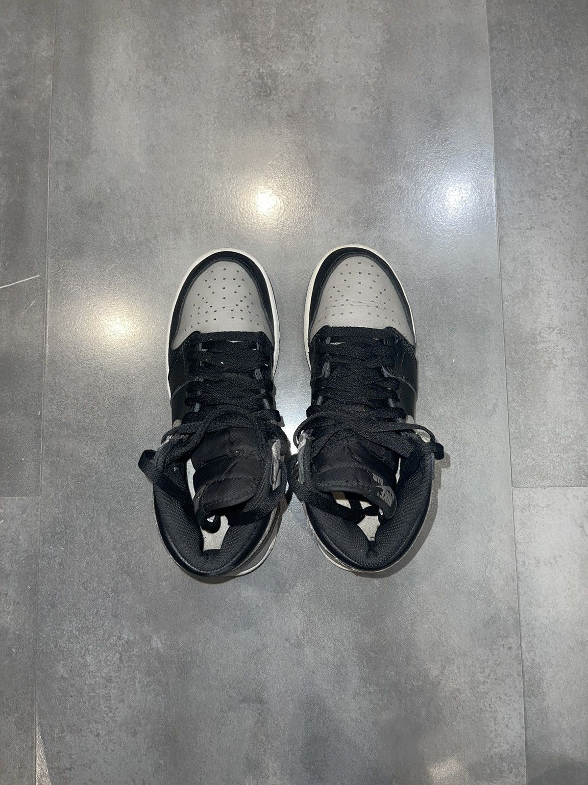 Nike 6Y SS18 Nike Jordan 1 Retro High Shadows (GS) Sneakers Size US 8 / IT 38 - 6 Thumbnail