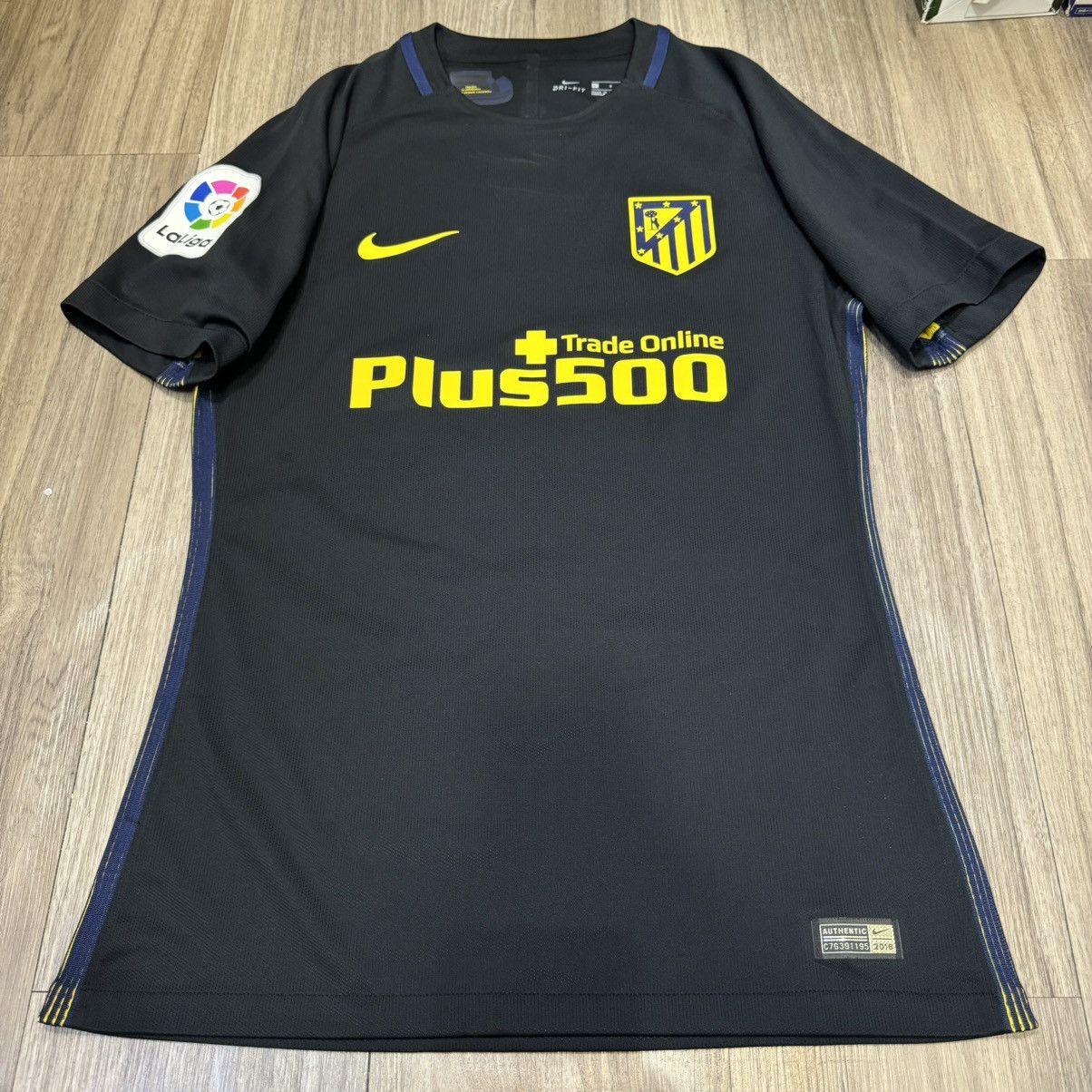 Nike Atletico Madrid 16/17 match issue away shirt #8 Saul Size US L / EU 52-54 / 3 - 1 Thumbnail