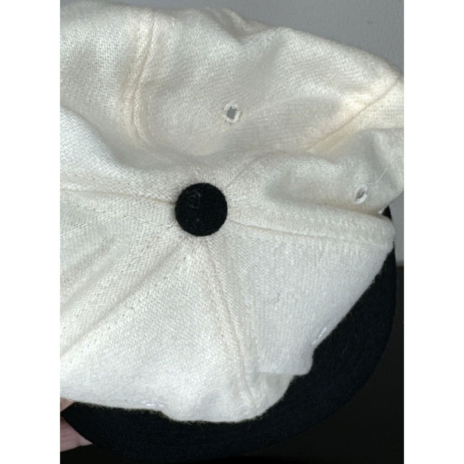 MLB VINTAGE Chicago White Sox MLB Fitted Cap Wool USA Roman 7 1/8 Size ONE SIZE - 7 Thumbnail