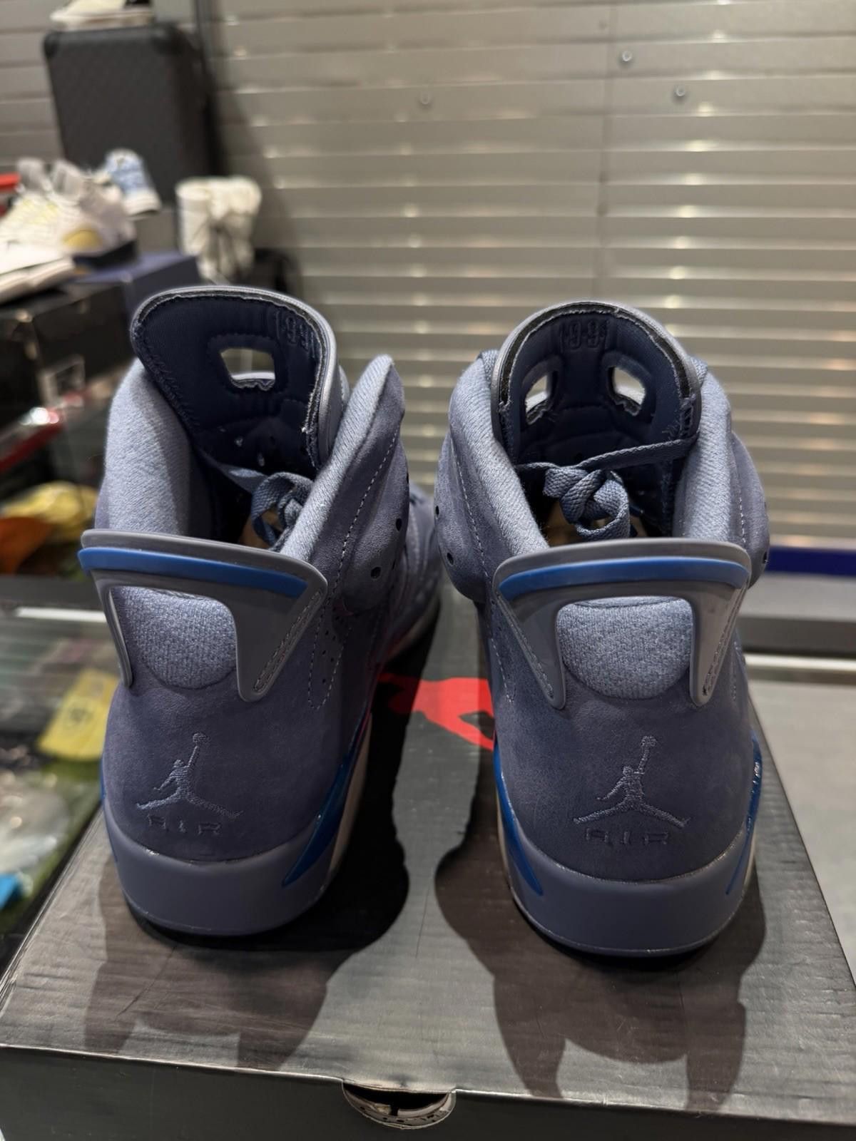 Jordan Brand Jordan 6 Retro Diffused Blue 2018 Size 8.5 Used RARE Size US 8.5 / EU 41-42 - 10 Thumbnail