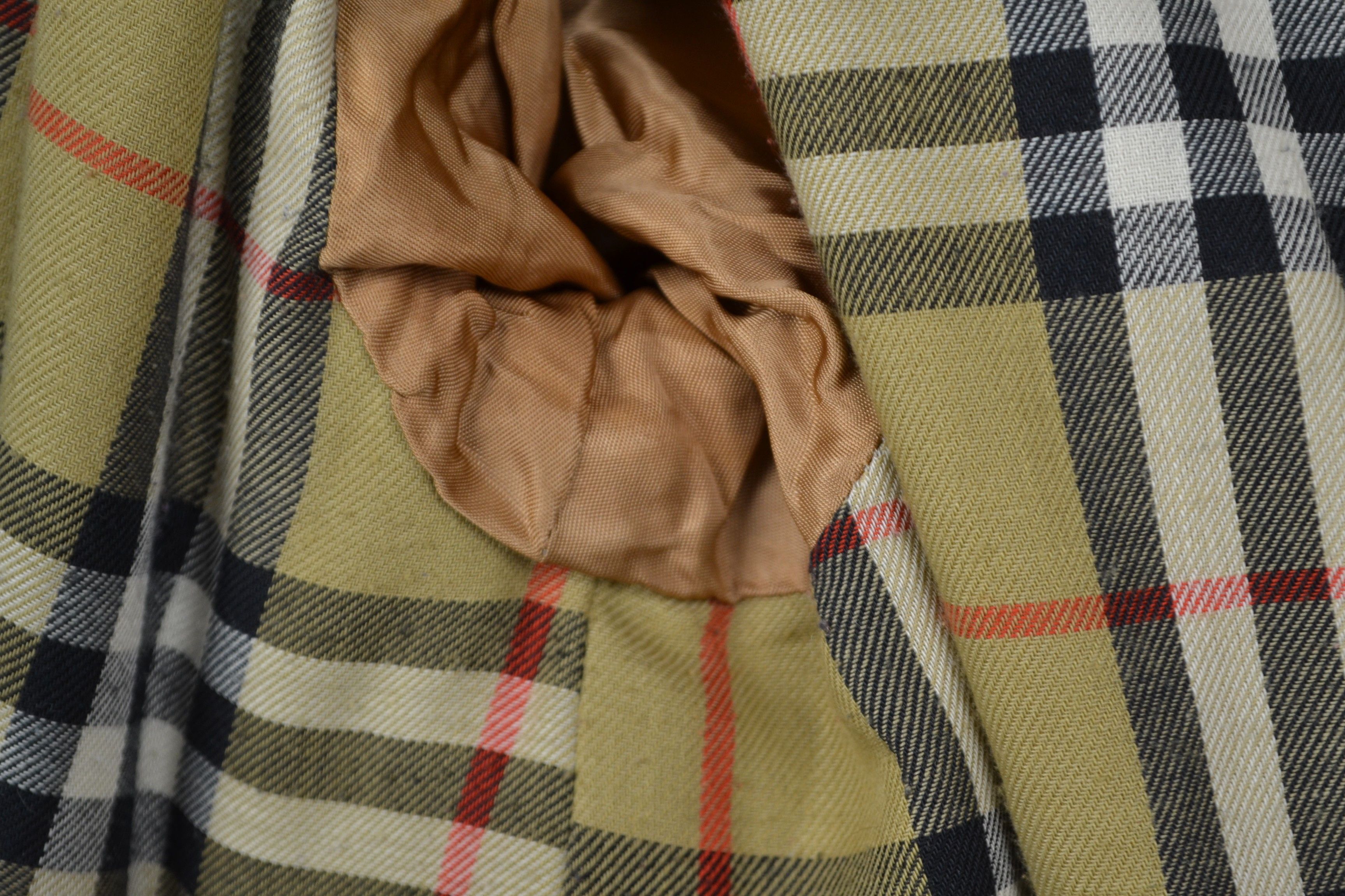 Burberry Burberry's Vintage Hooded Trenchcoat Coat Beige 10 XL Size L / US 10 / IT 46 - 16 Thumbnail