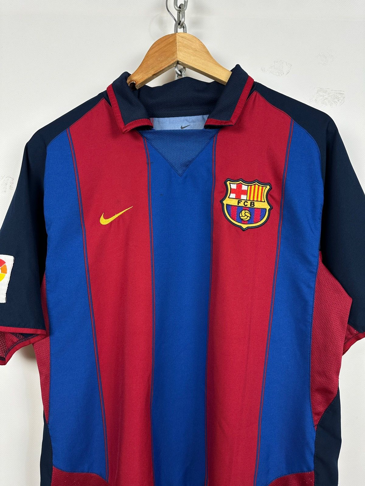 Nike 2003/04 Vintage Nike FC Barcelona Ronaldinho Soccer Jersey Size US M / EU 48-50 / 2 - 3 Thumbnail