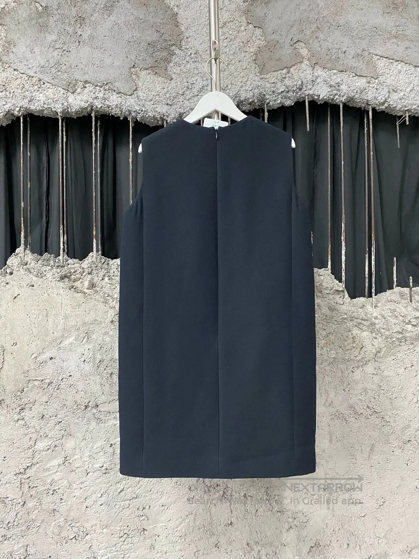 Dior dior embroidered bee dress size 38. Size US 38 / EU 54 - 2 Thumbnail