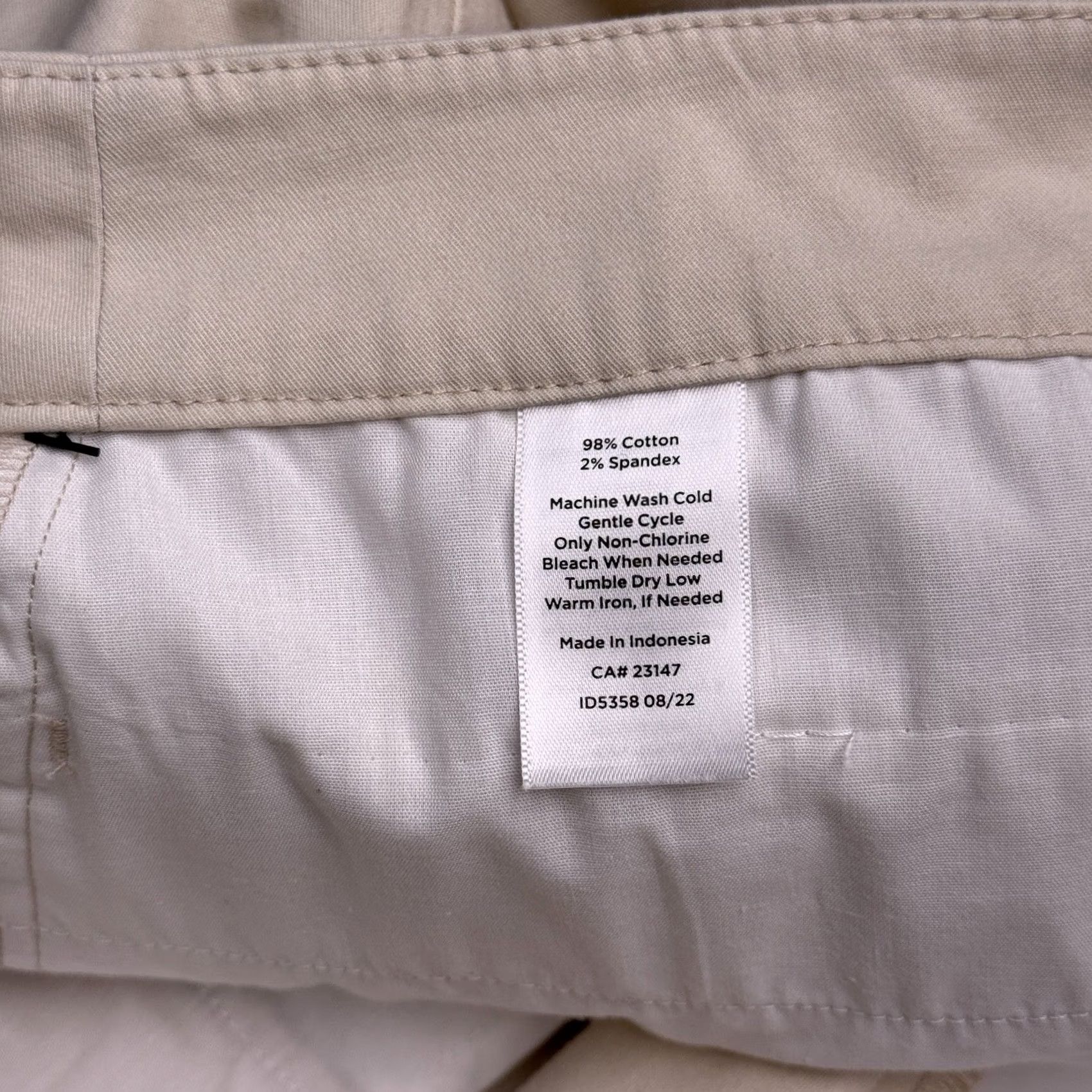 Talbots Talbots Cropped Pants Womens 20W Beige High Rise Stretch Twill Cotton Spandex Zip Button Tapered Regular Inseam 26.5 in Logo Size 42" / US 20 - 7 Thumbnail