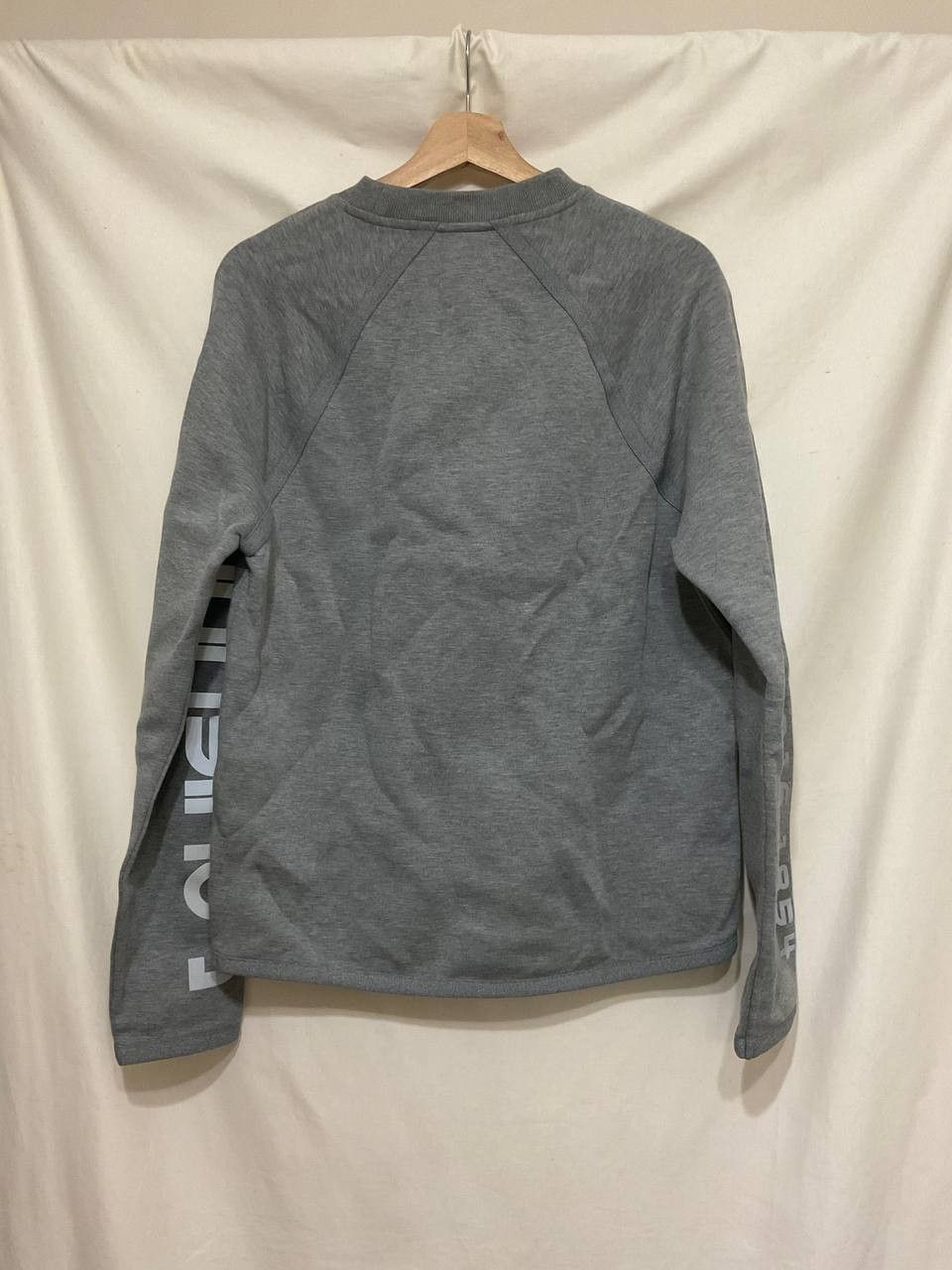 Louis Vuitton SS18 Reflective Logo Sweatshirt Size US M / EU 48-50 / 2 - 2 Thumbnail