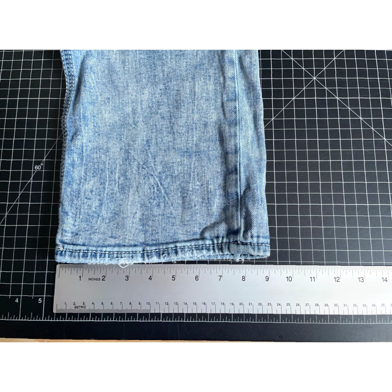 Vintage VINTAGE Buckle BKE Jake Straight Jeans Mens 34 x 36 Light Wash Blue Denim 5-Pocket Zip Fly Regular Rise Mid 10-12in Vintage Men Jeans Mens Boys? Size US 33 - 7 Thumbnail