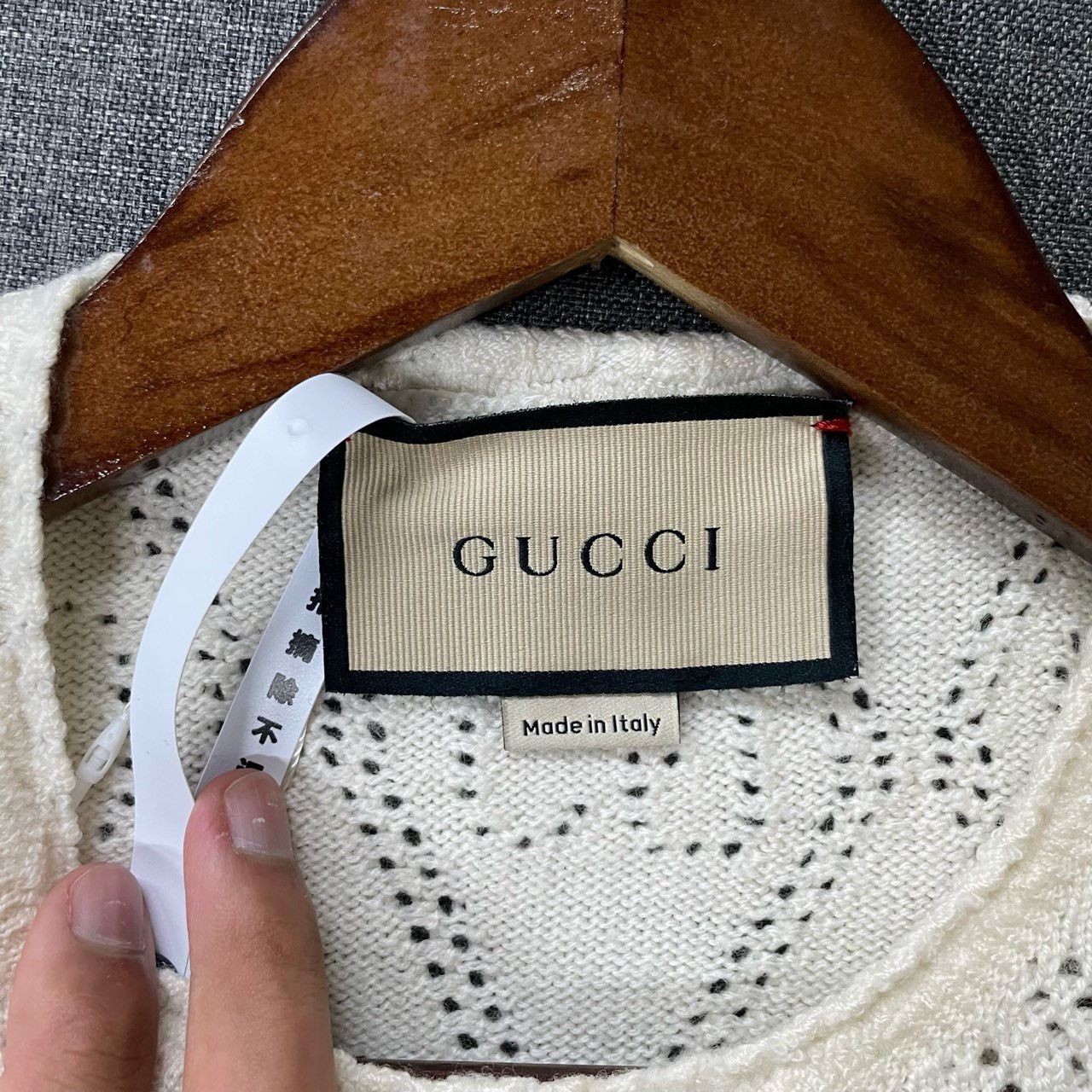 Gucci Gucci White full-print hollow sweater 2501-Nextarrow Size US M / EU 48-50 / 2 - 5 Thumbnail