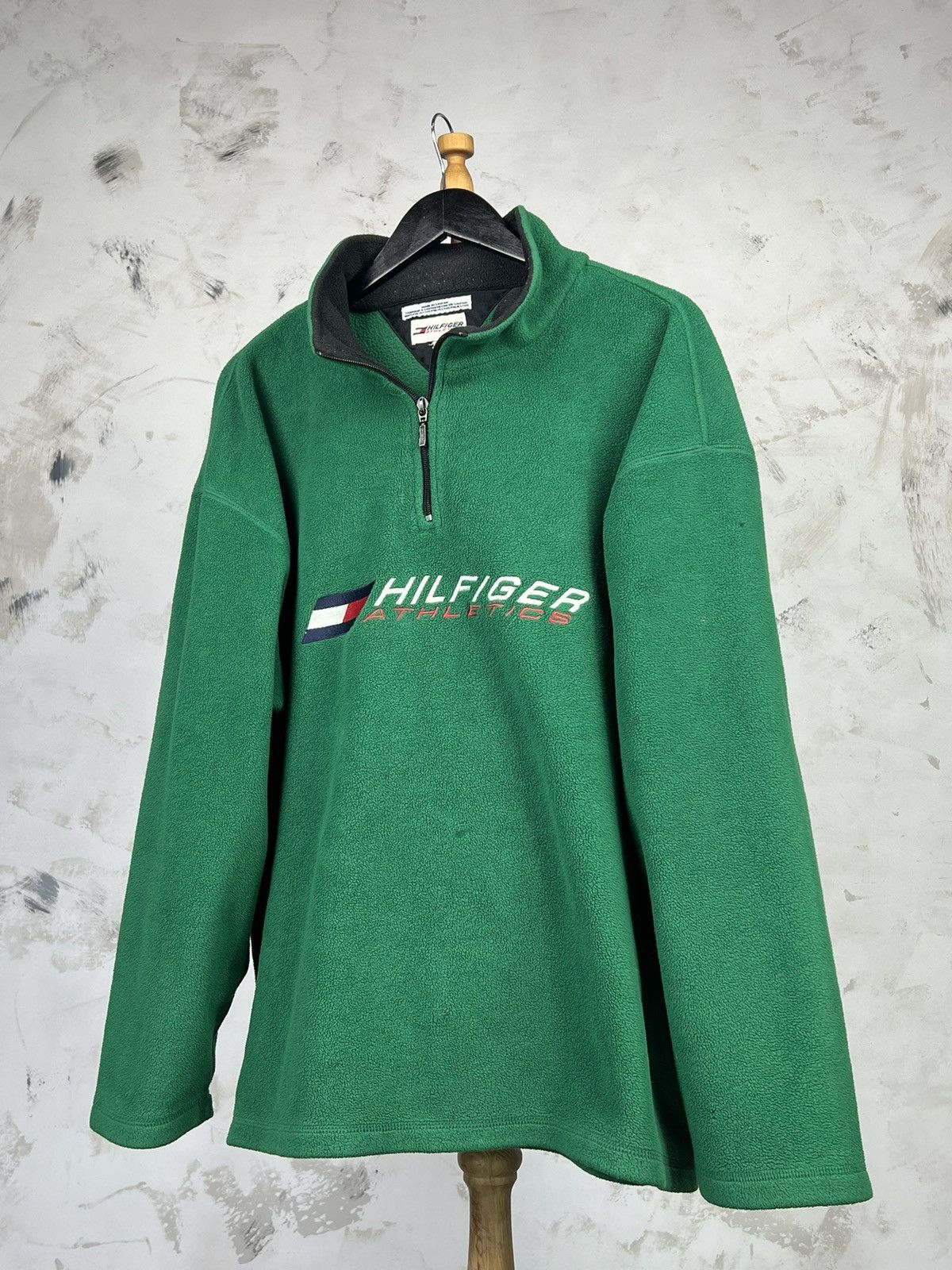 Tommy Hilfiger Vintage Tommy Hilfiger Athletics Fleece Jacket Size L - XL Size US XL / EU 56 / 4 - 1 Thumbnail
