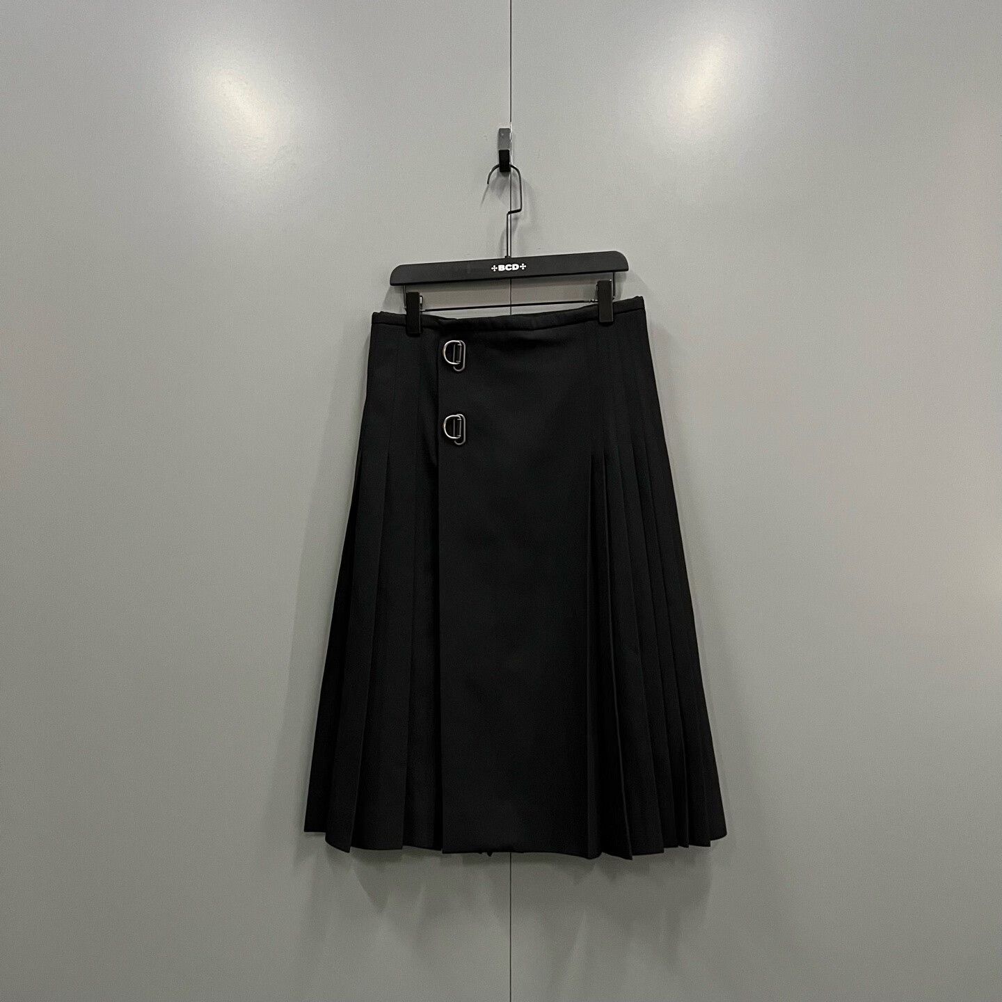 Burberry Burberry Black Skirt 24 Women Size 24" / US 00 / IT 34 - 1 Thumbnail