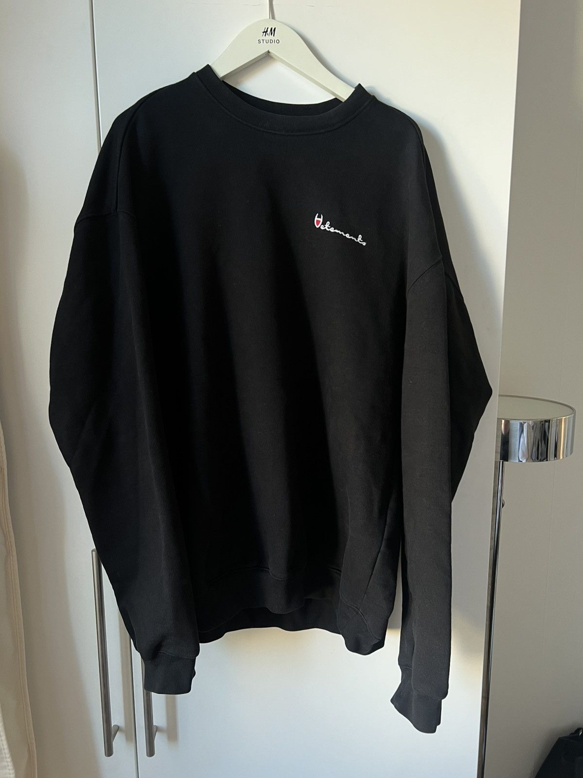Vetements Vetements Champion Logo Sweatshirt sz S Size US S / EU 44-46 / 1 - 1 Thumbnail