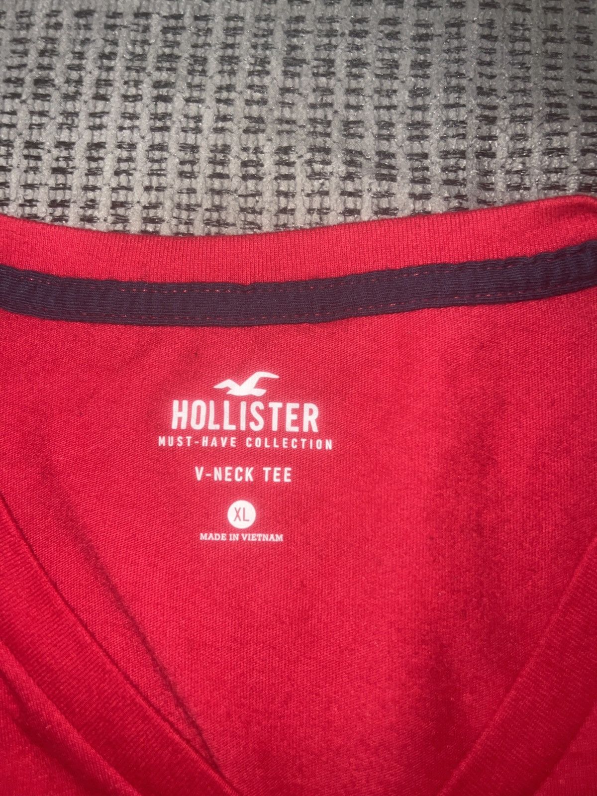 Hollister Hollister Must Have Collection V-Neck Tee Size US XL / EU 56 / 4 - 5 Thumbnail
